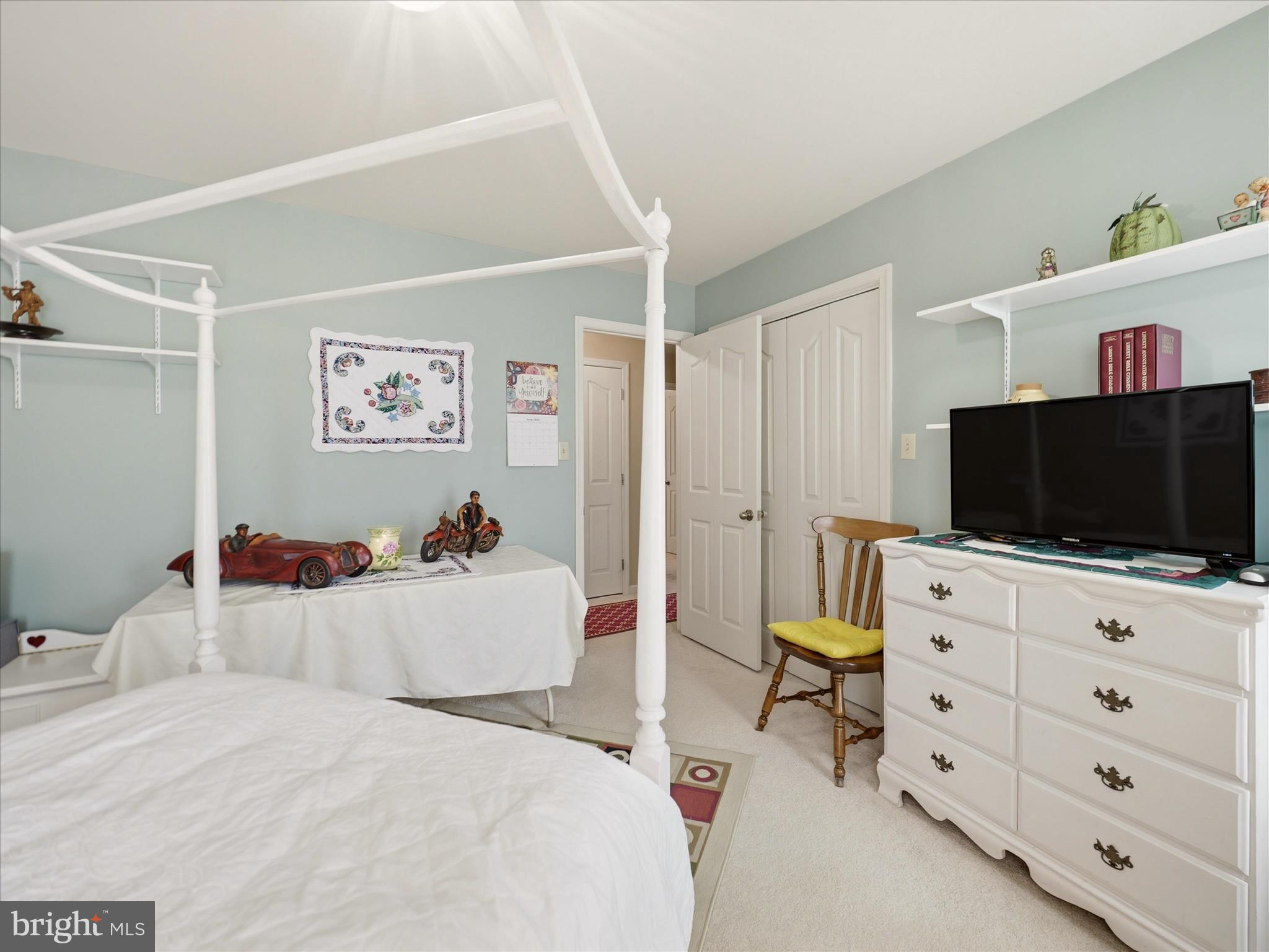 SOUTH POINTE - Residential