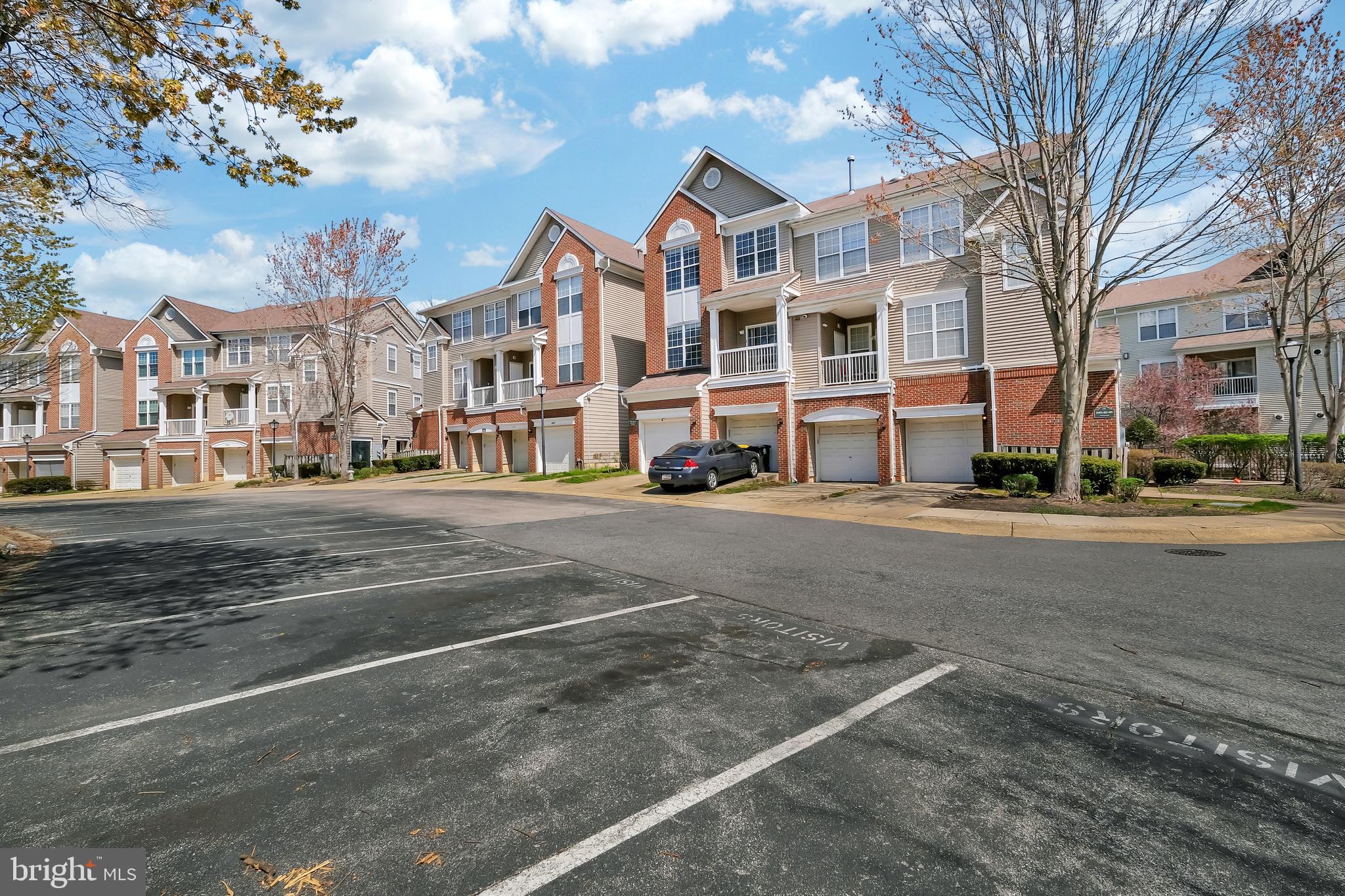 HAMPSHIRE HALL CONDO - Residential