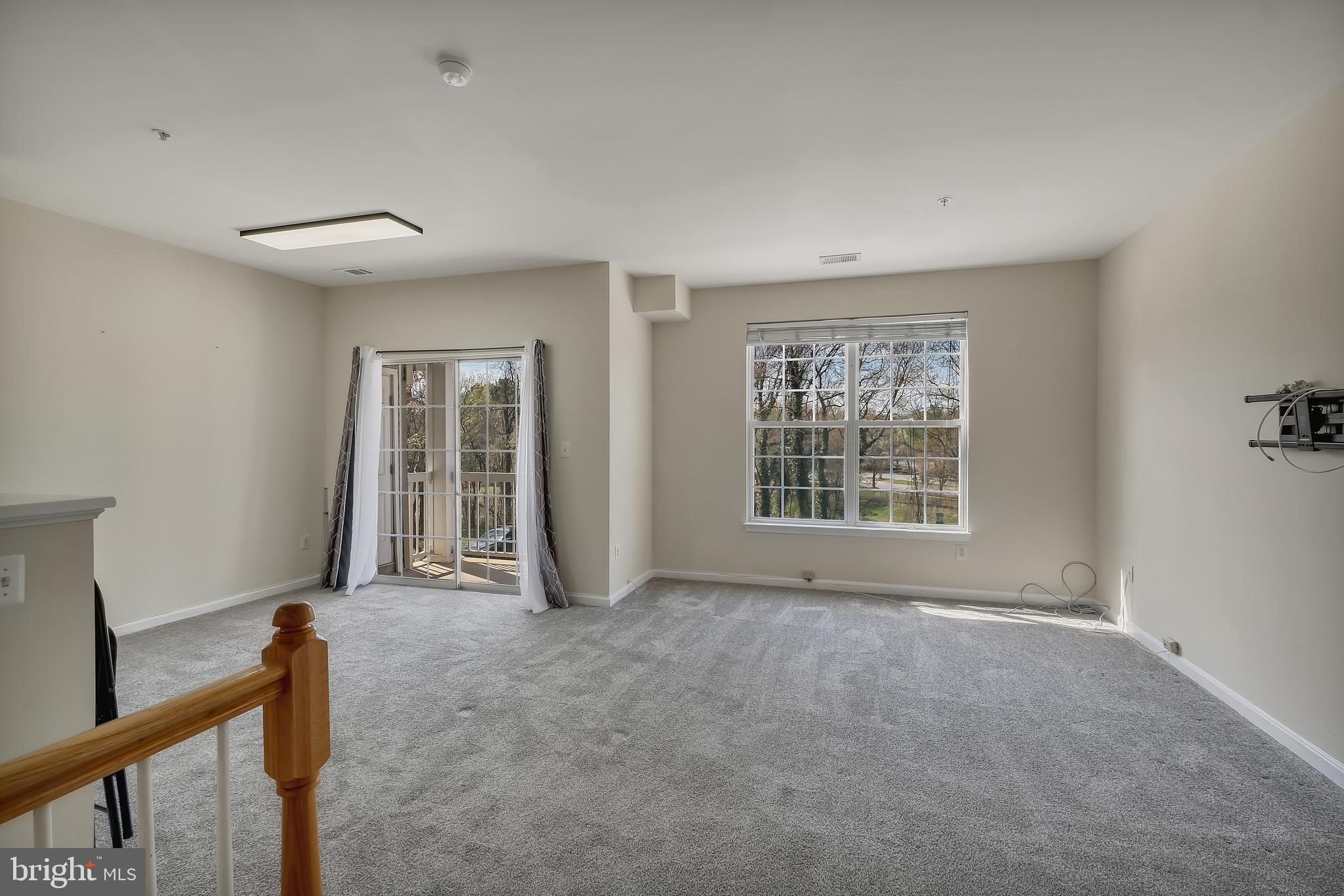 HAMPSHIRE HALL CONDO - Residential