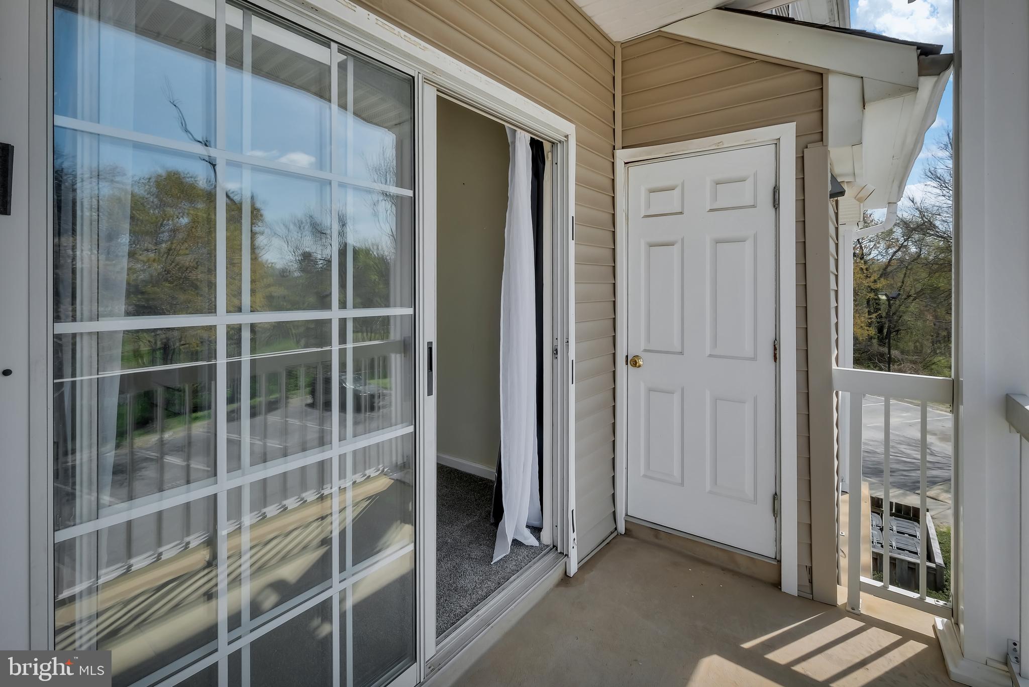 HAMPSHIRE HALL CONDO - Residential