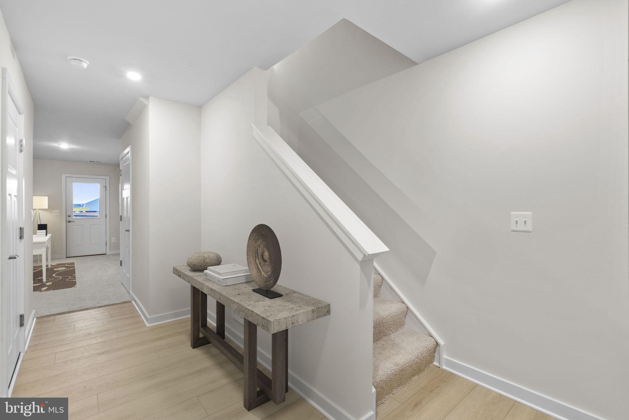 HUNTWELL WEST - Residential
