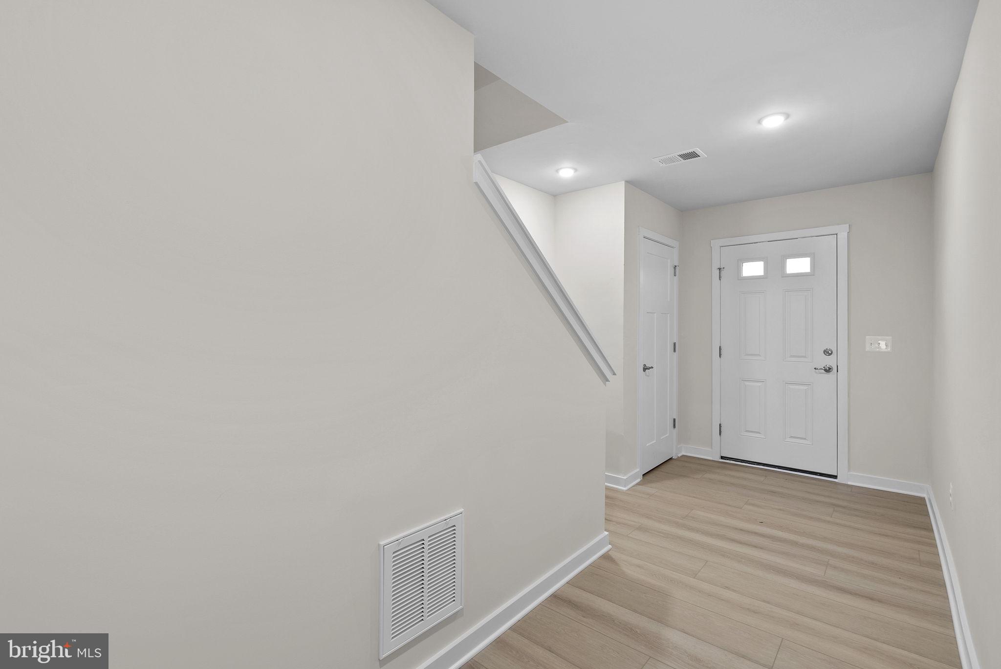 HUNTWELL WEST - Residential