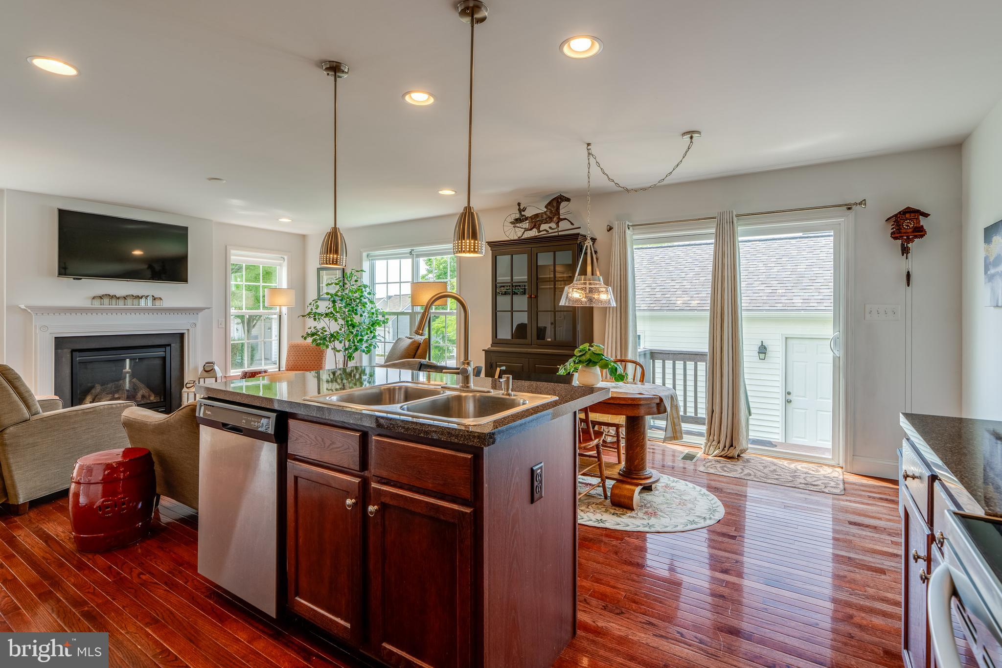 FLORIN HILL - Residential