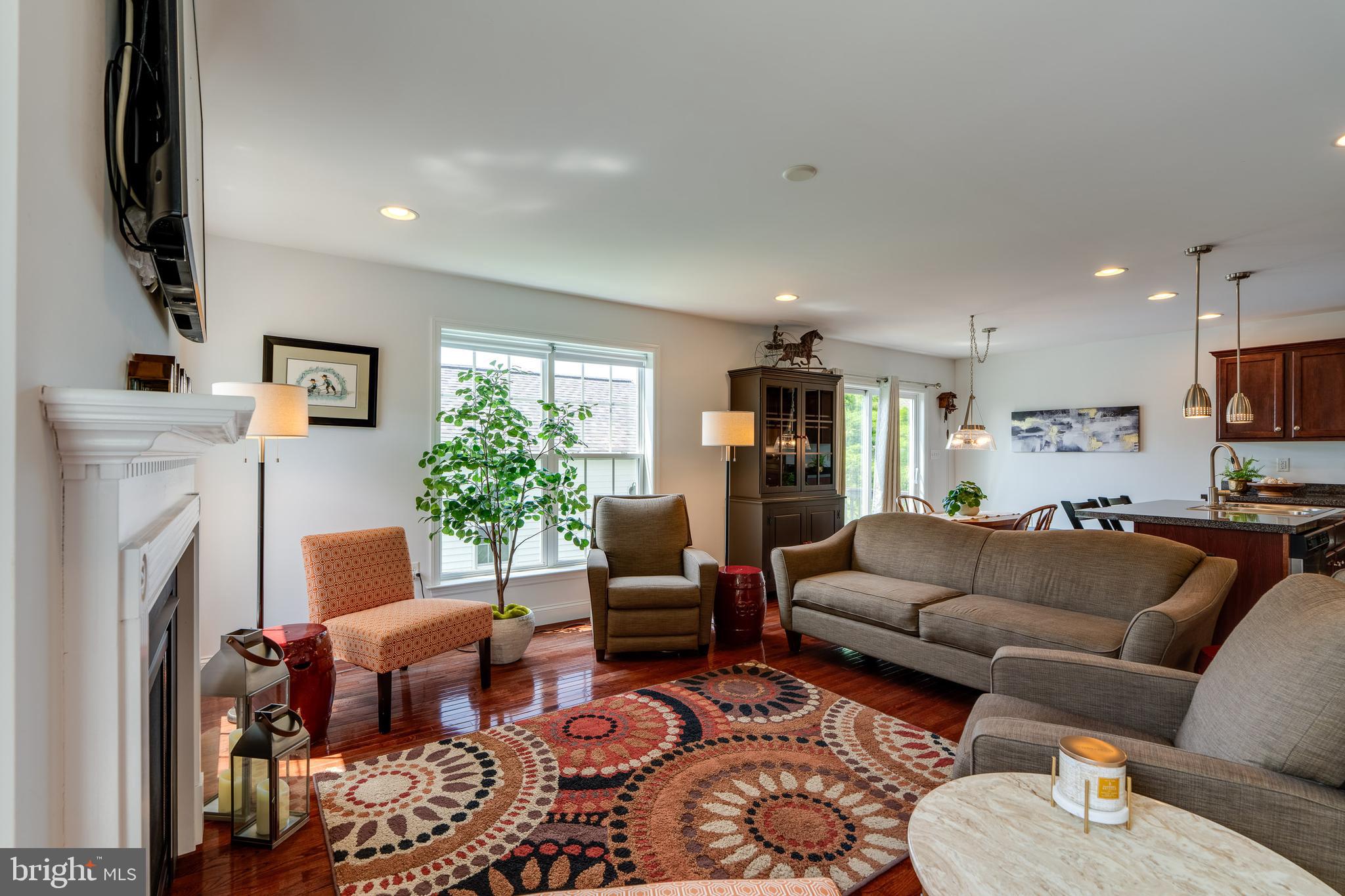 FLORIN HILL - Residential