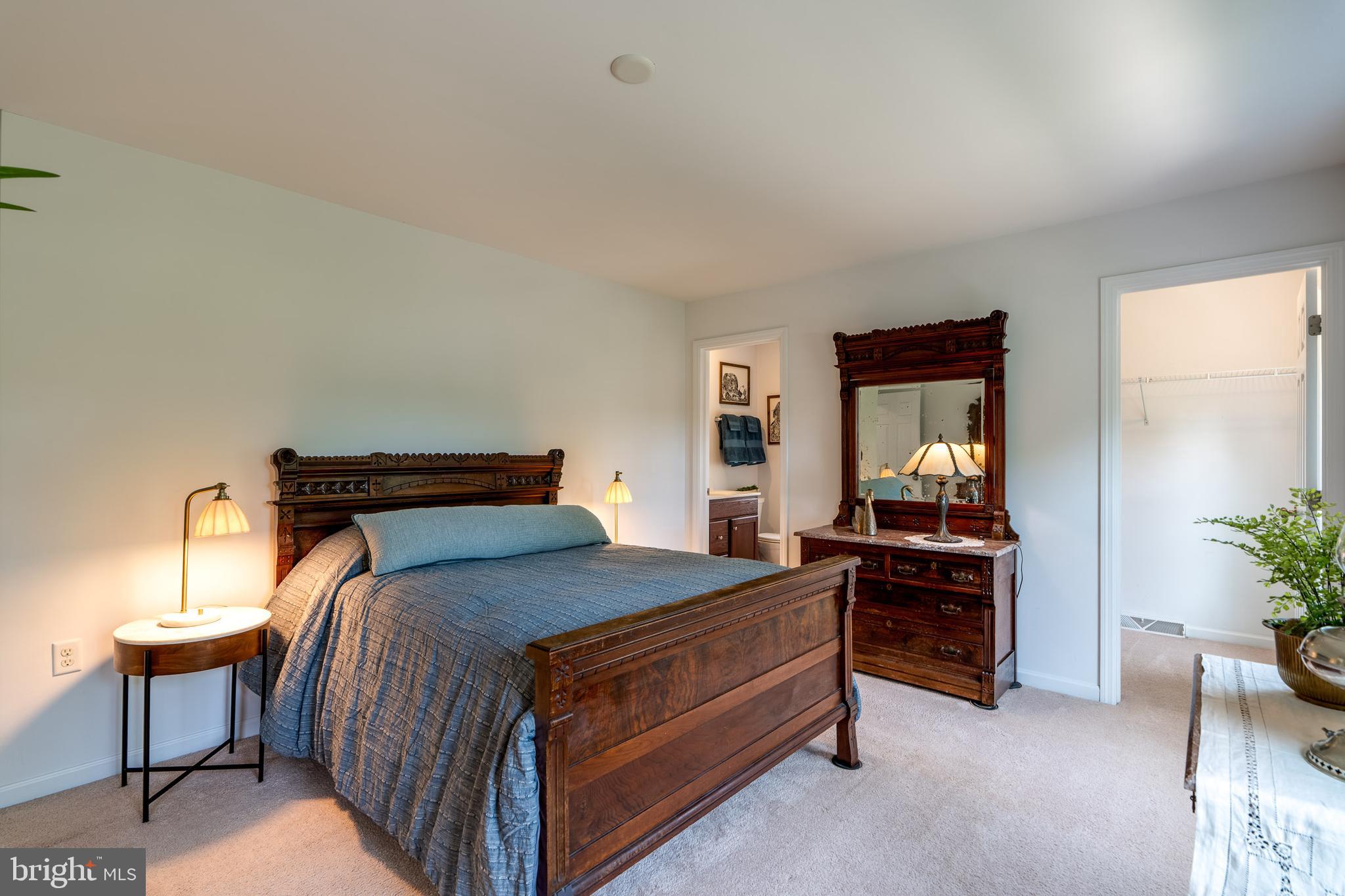 FLORIN HILL - Residential