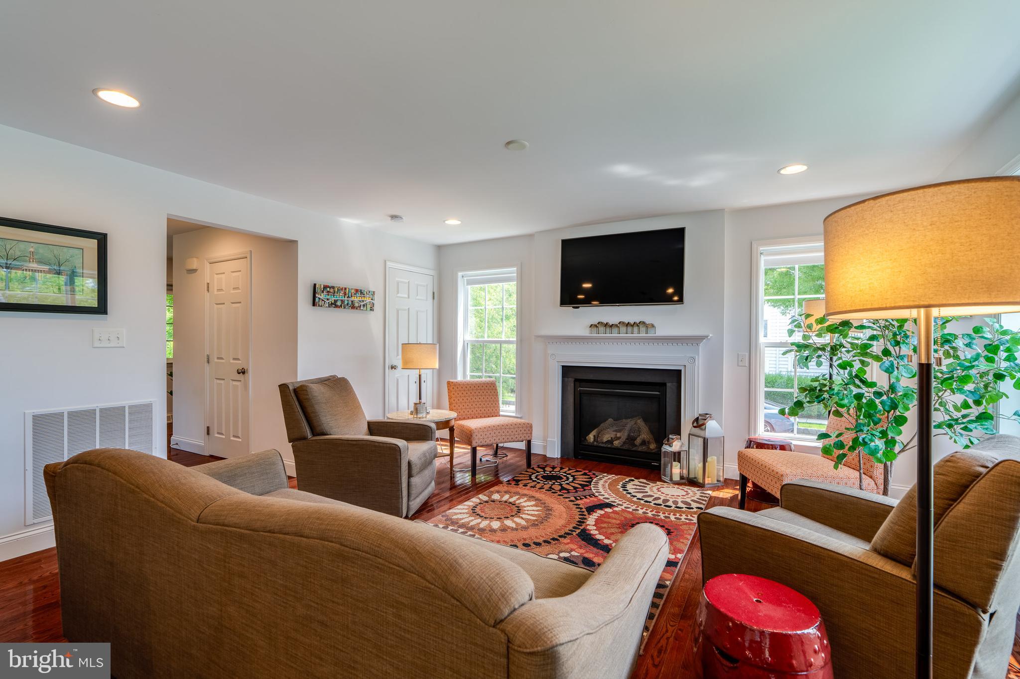 FLORIN HILL - Residential