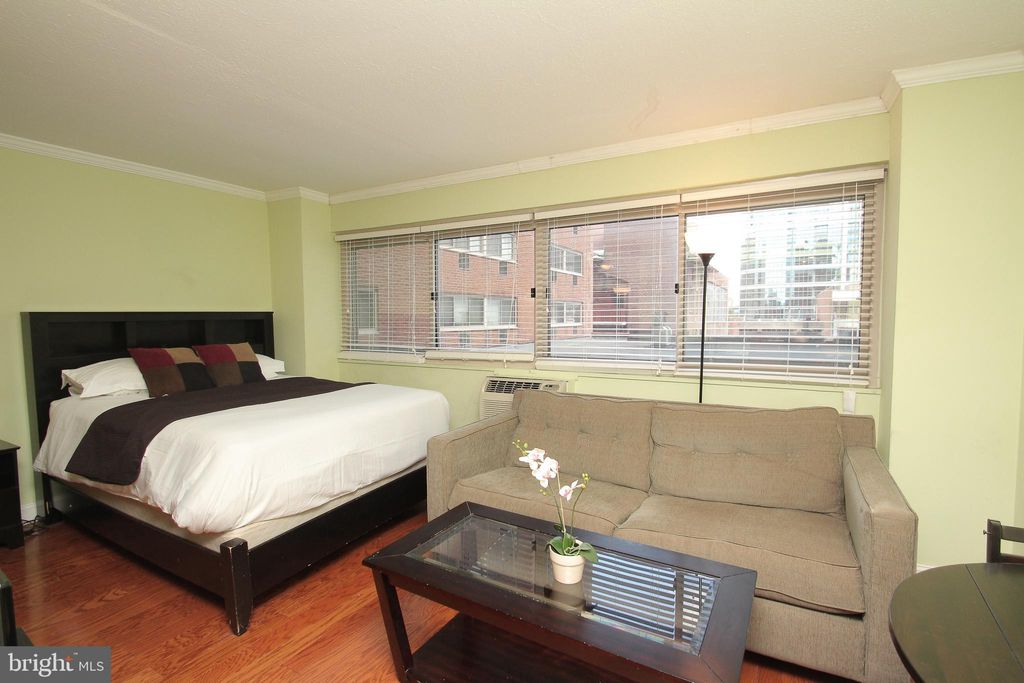 Photo of 2101 Chestnut Street #323, PHILADELPHIA, PA 19103 (MLS # PAPH2580478)
