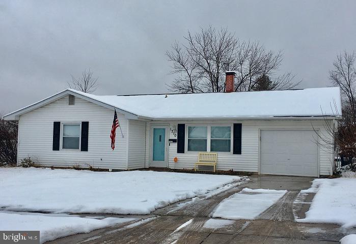 EDGEWATER VILLAGE - Residential