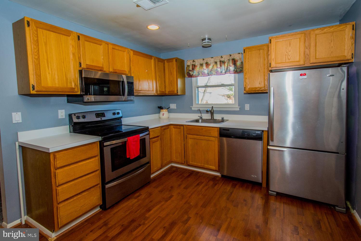 EDGEWATER VILLAGE - Residential