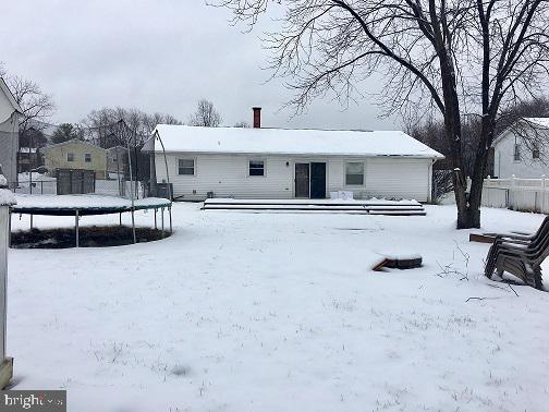 EDGEWATER VILLAGE - Residential