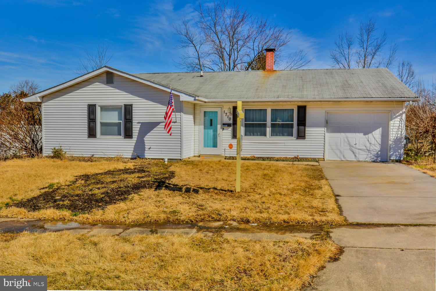 EDGEWATER VILLAGE - Residential