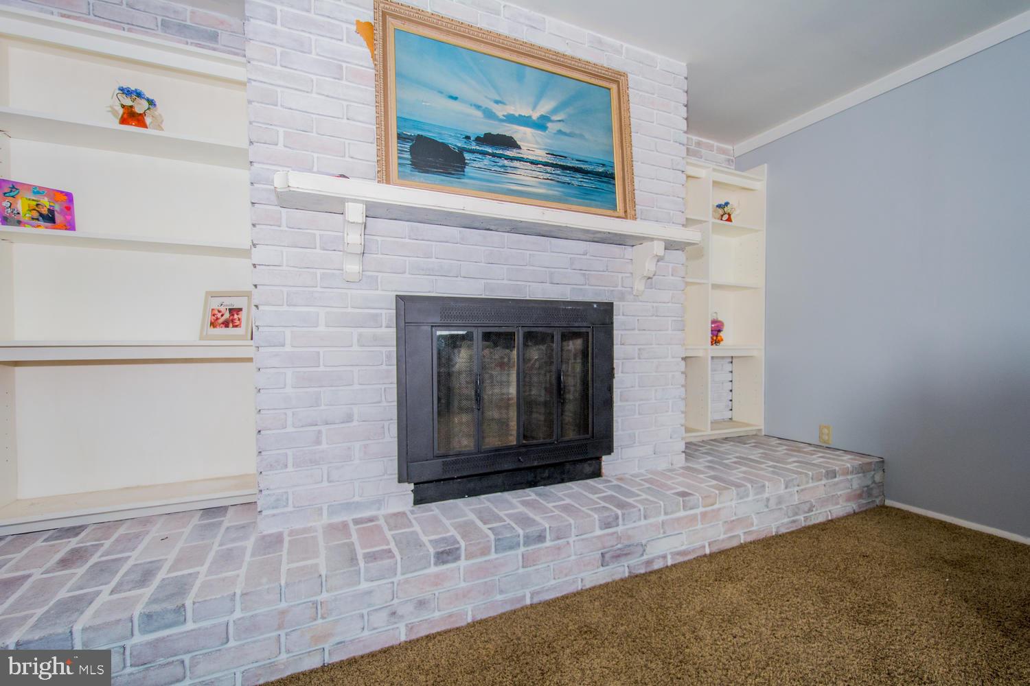 EDGEWATER VILLAGE - Residential