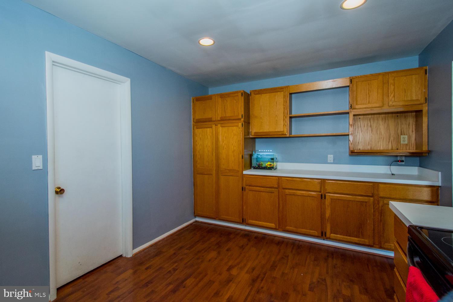 EDGEWATER VILLAGE - Residential