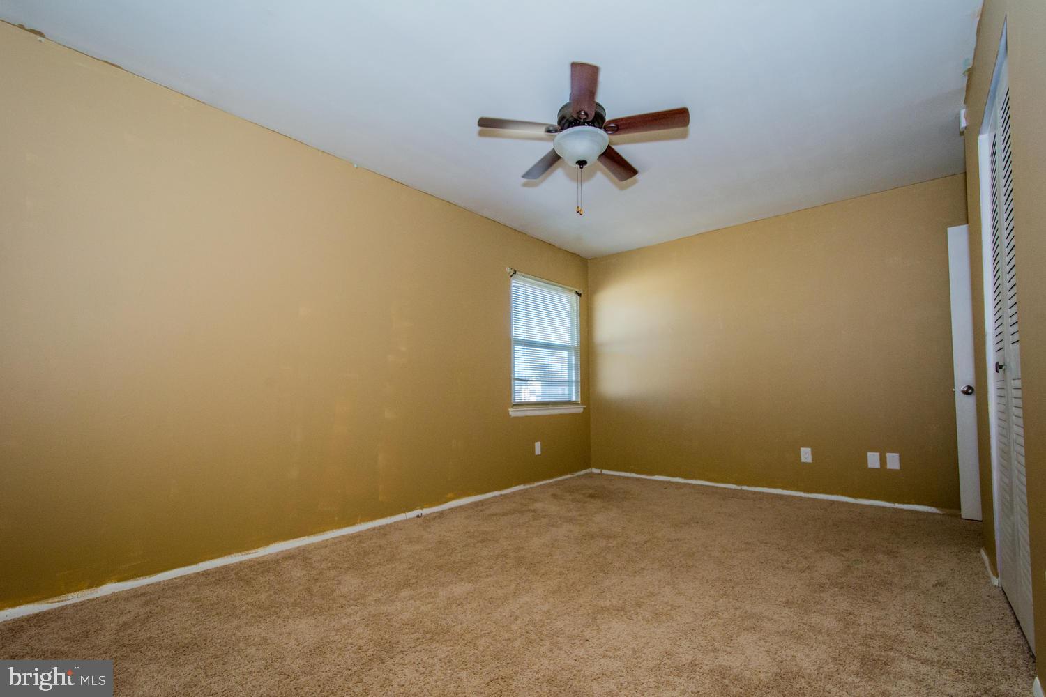 EDGEWATER VILLAGE - Residential