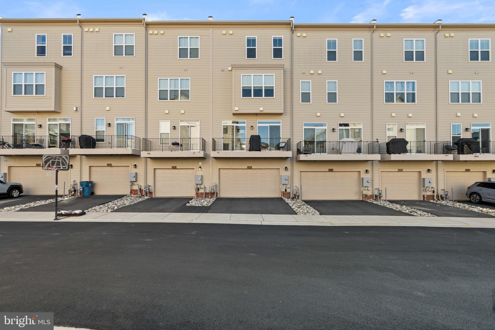 BRAMBLETON TOWN CENTER - Residential