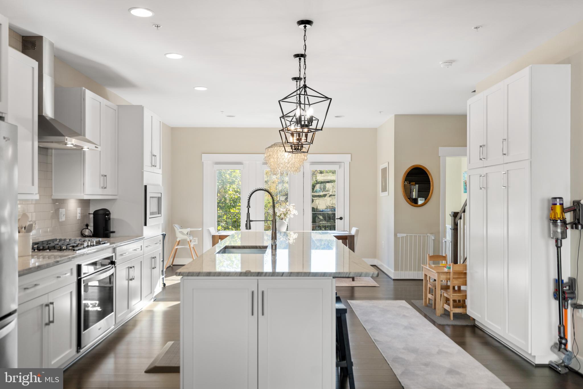 BRAMBLETON TOWN CENTER - Residential