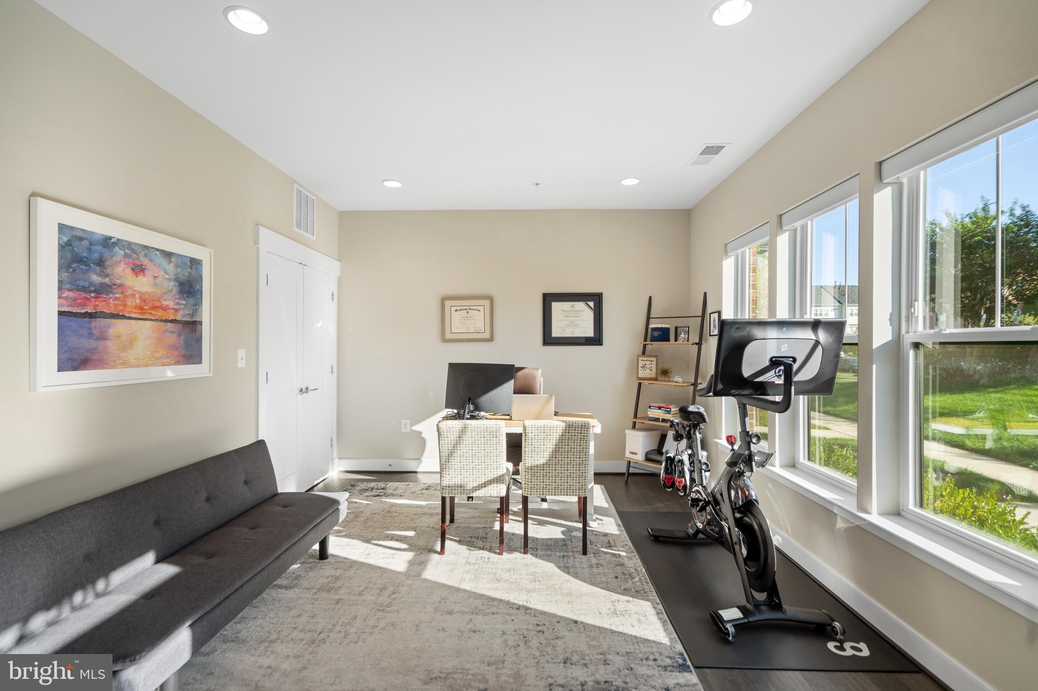 BRAMBLETON TOWN CENTER - Residential