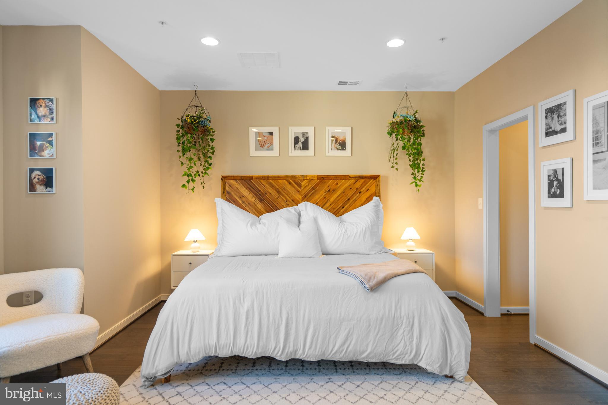 BRAMBLETON TOWN CENTER - Residential