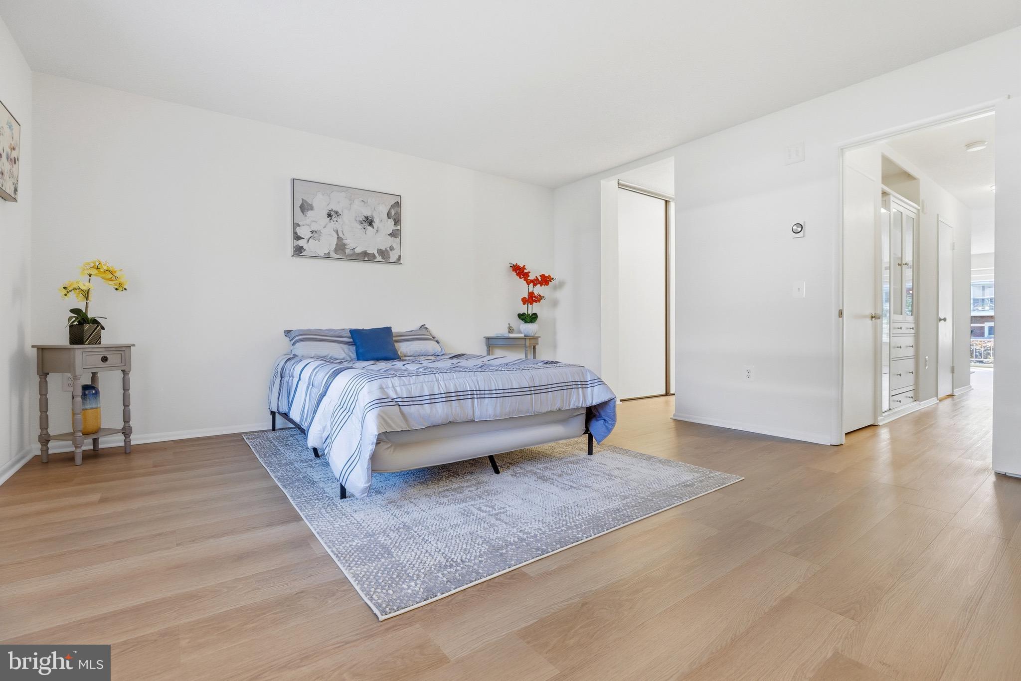 ROSSMOOR MUTUAL #14 - Residential