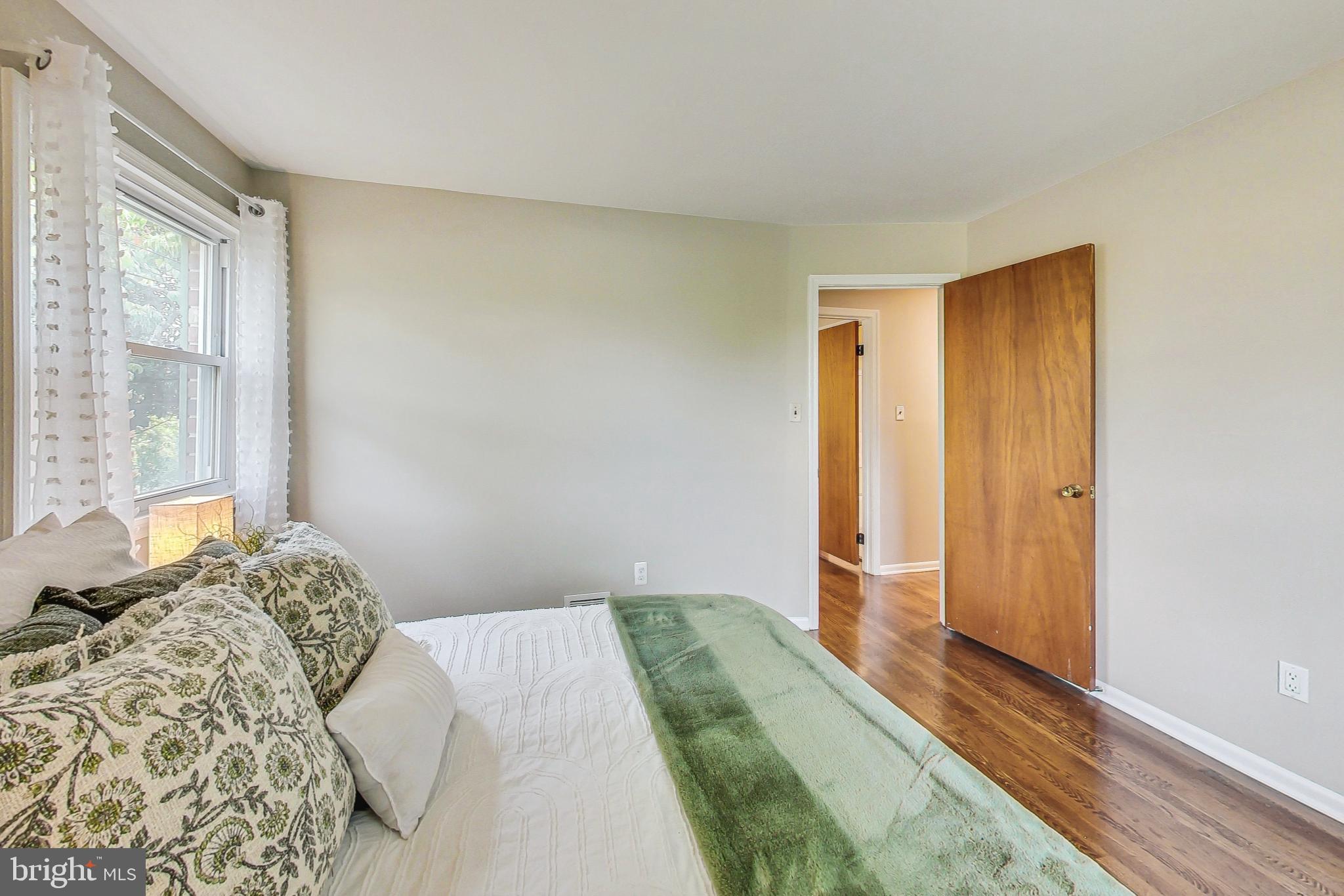 CALVERTON - Residential