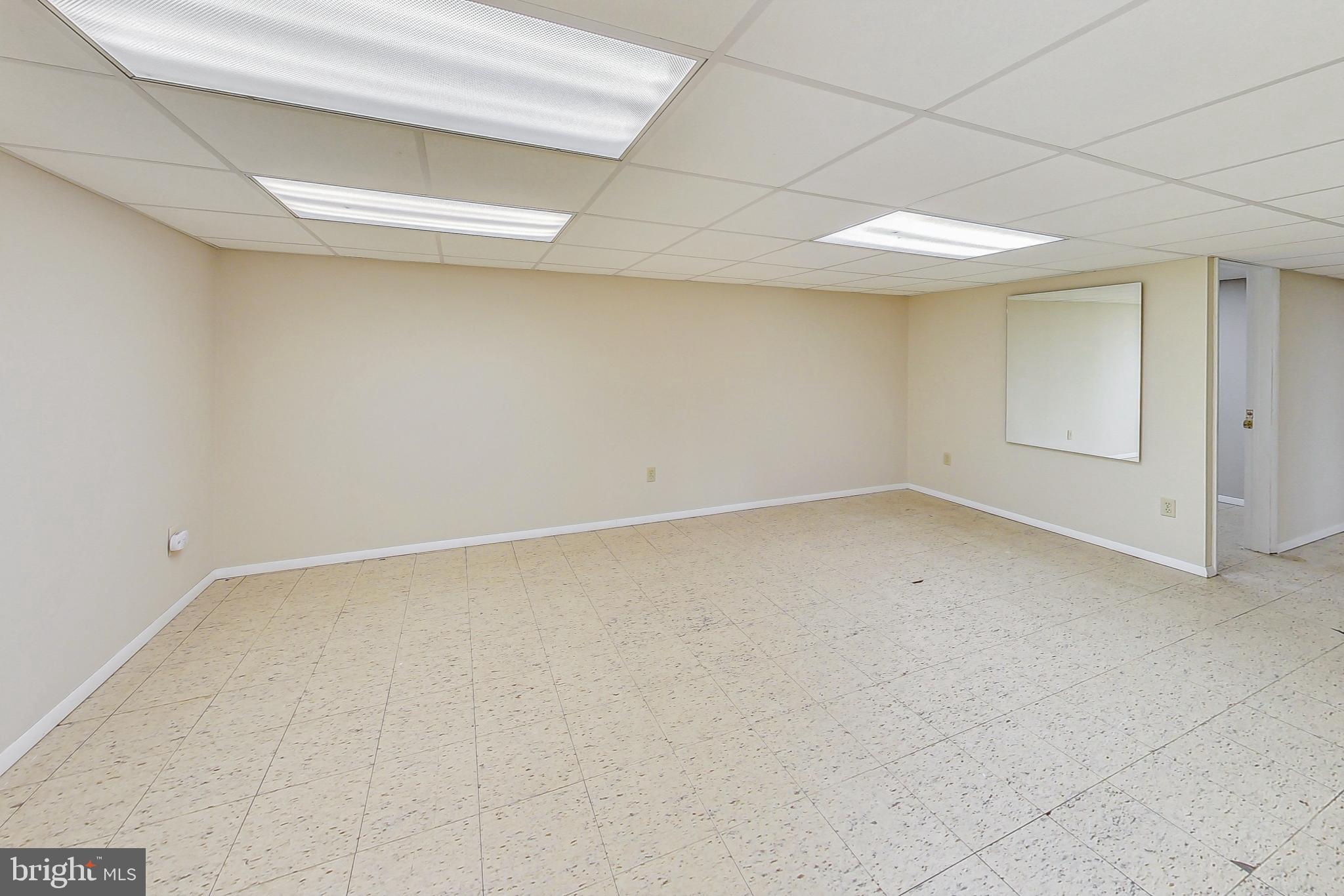 CALVERTON - Residential