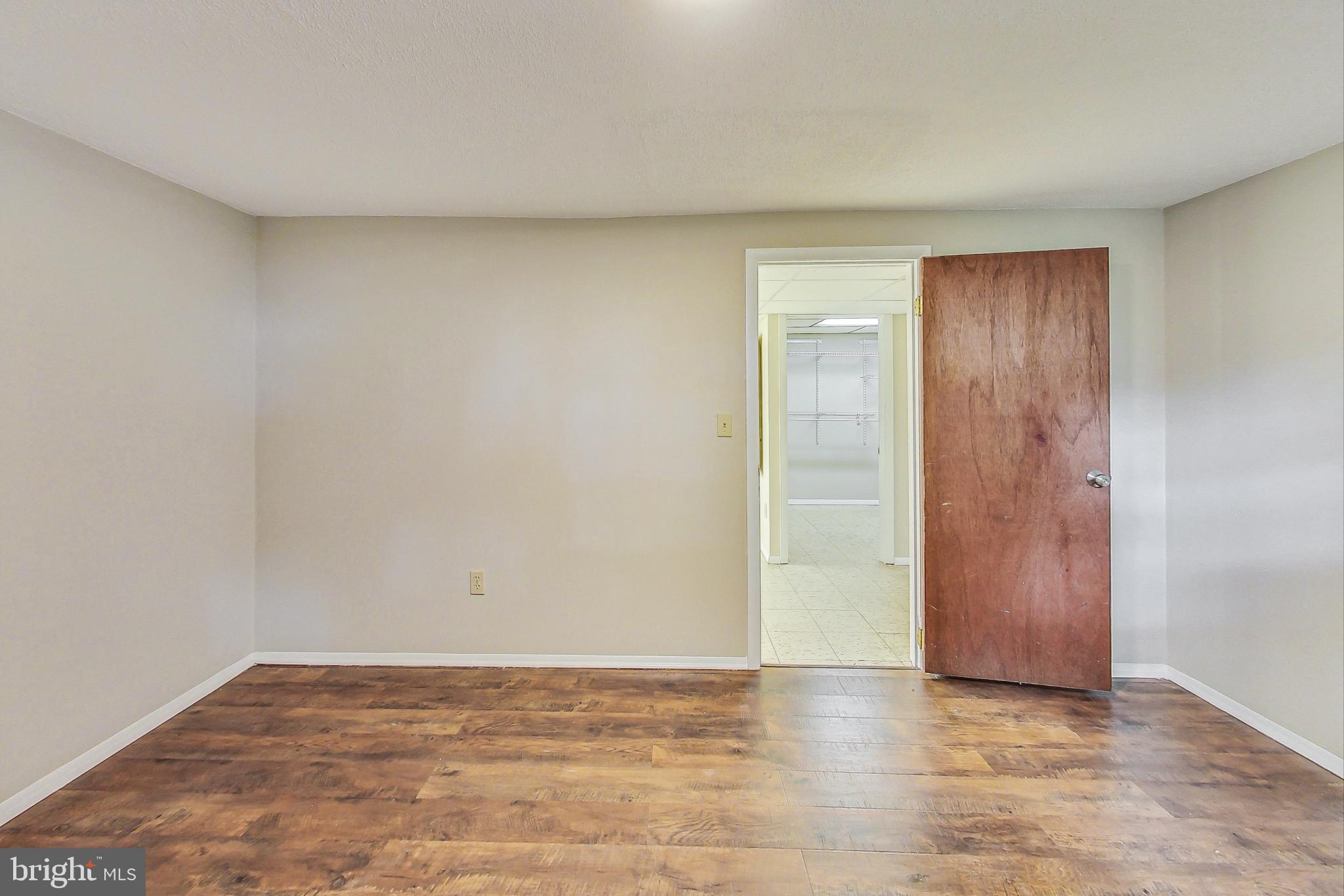 CALVERTON - Residential