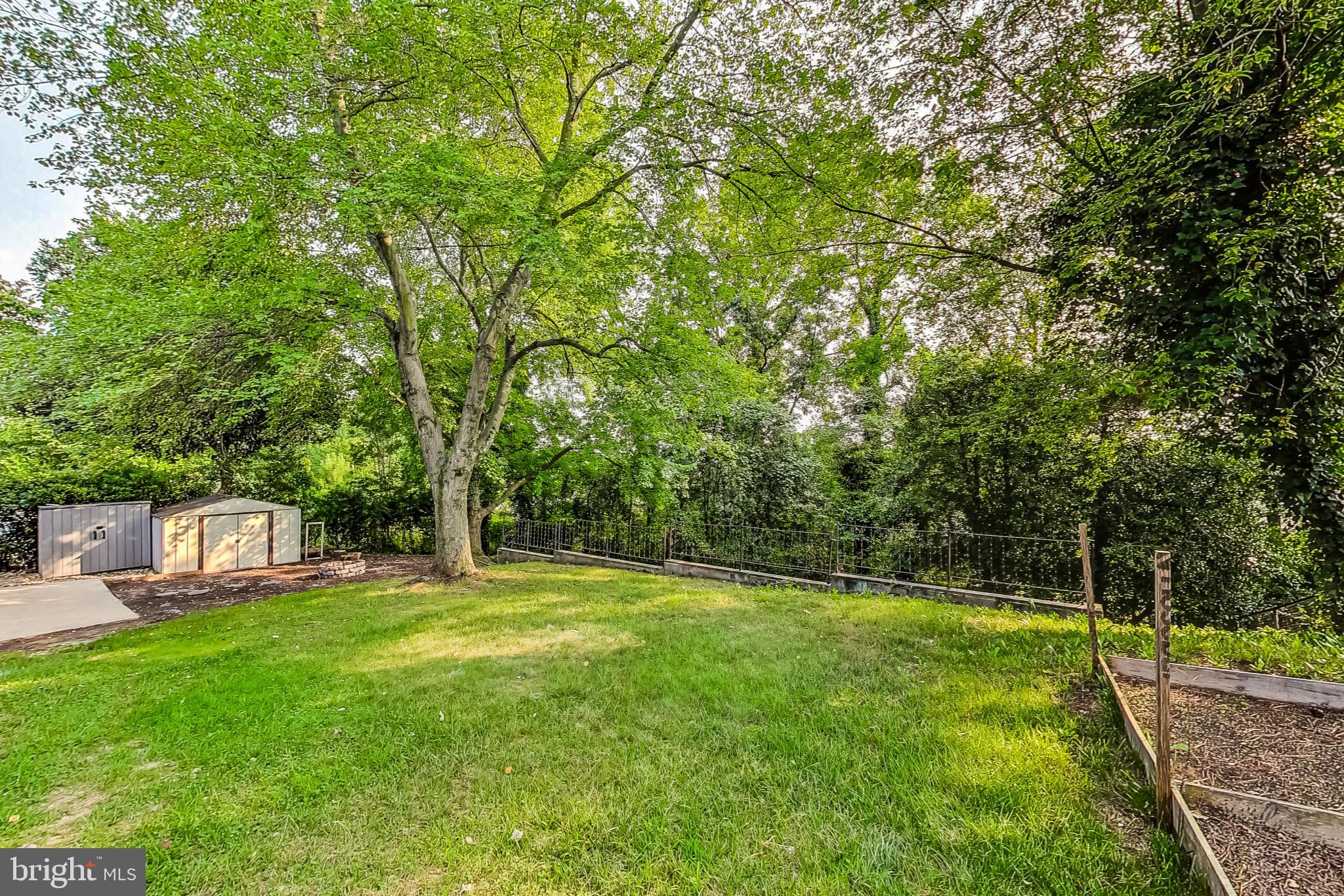 CALVERTON - Residential