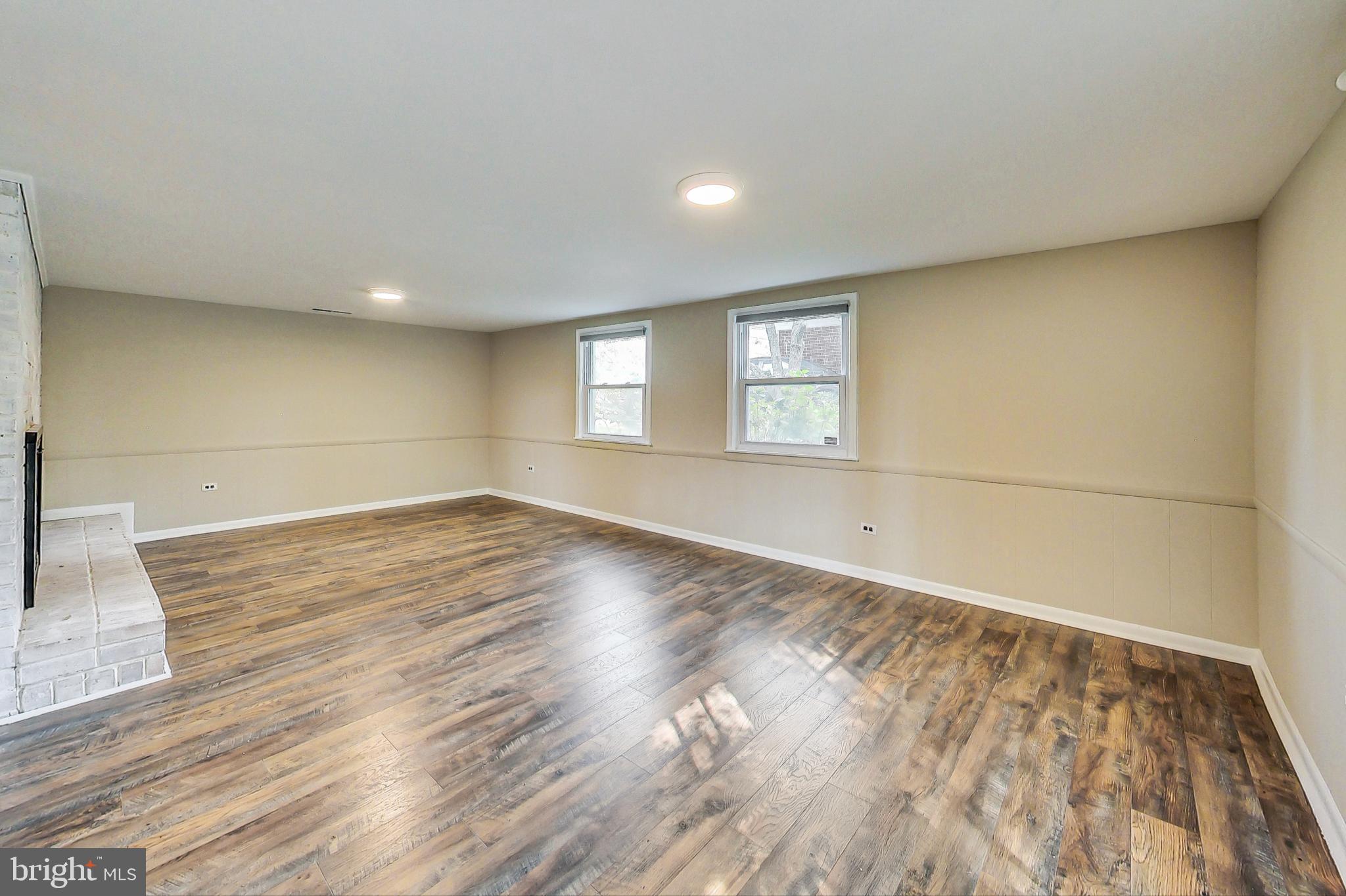 CALVERTON - Residential