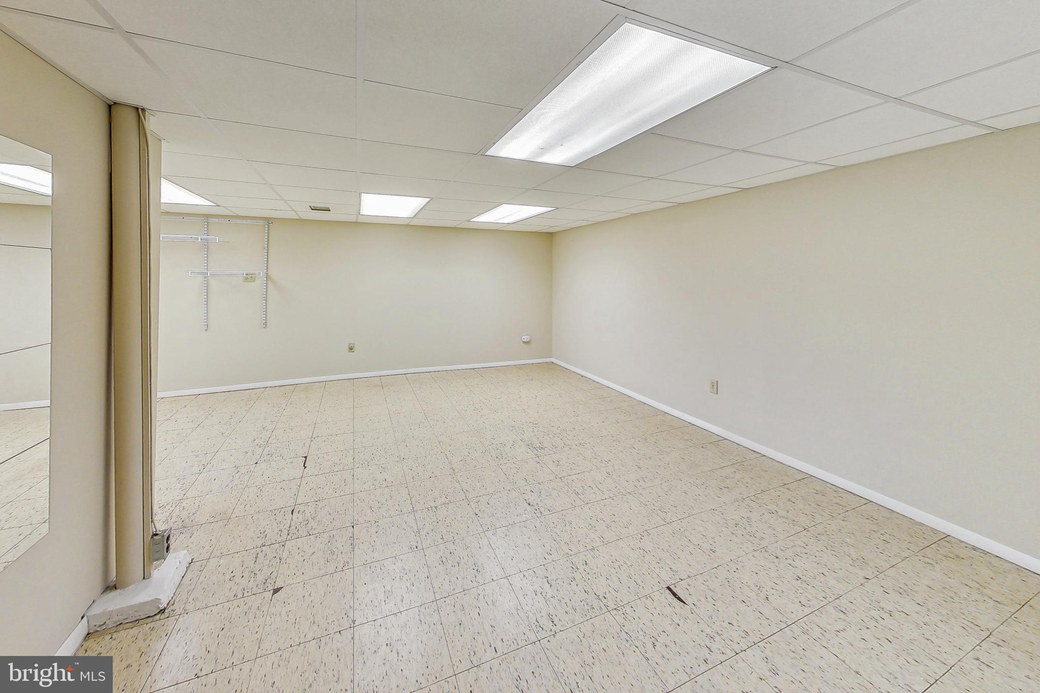 CALVERTON - Residential