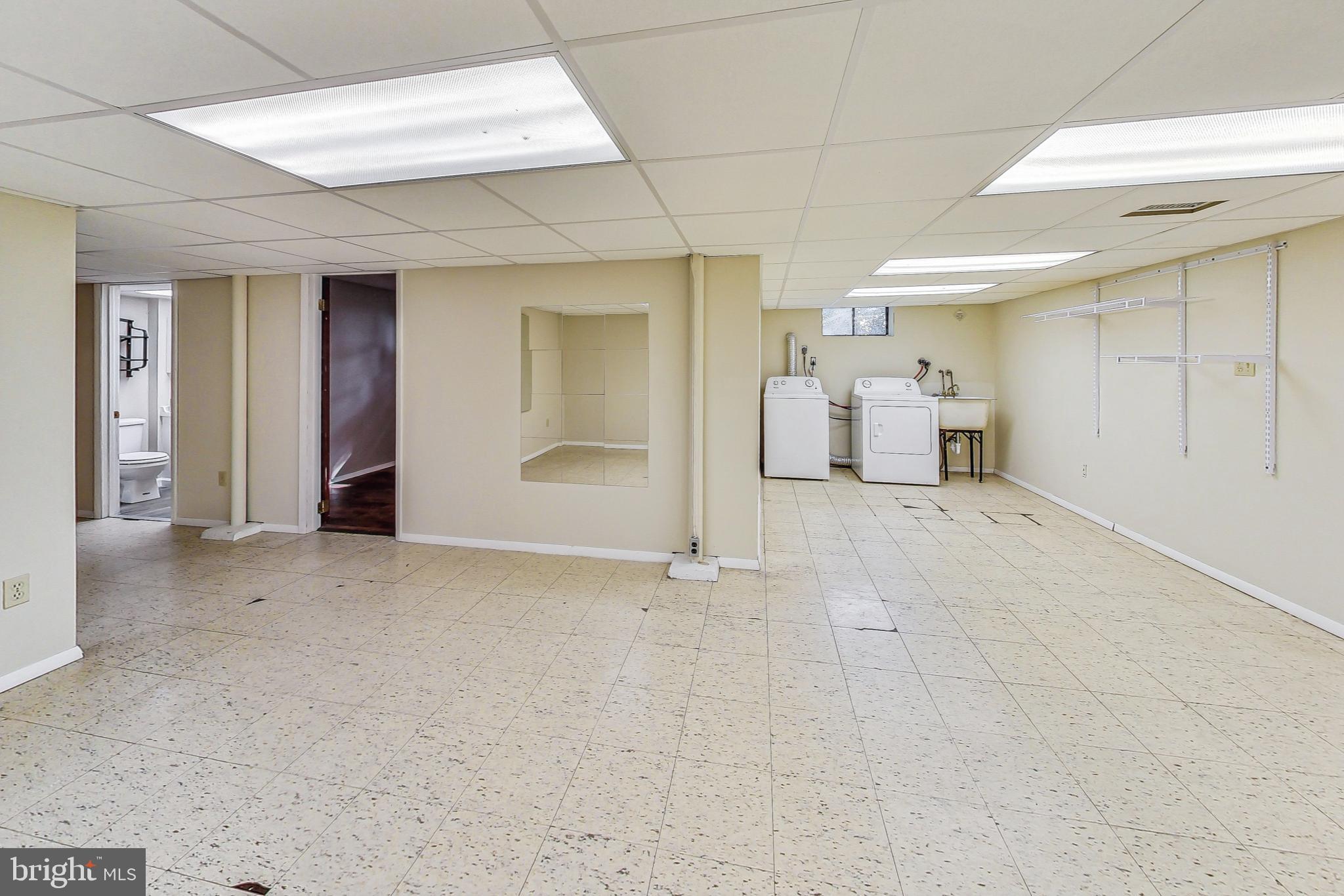 CALVERTON - Residential