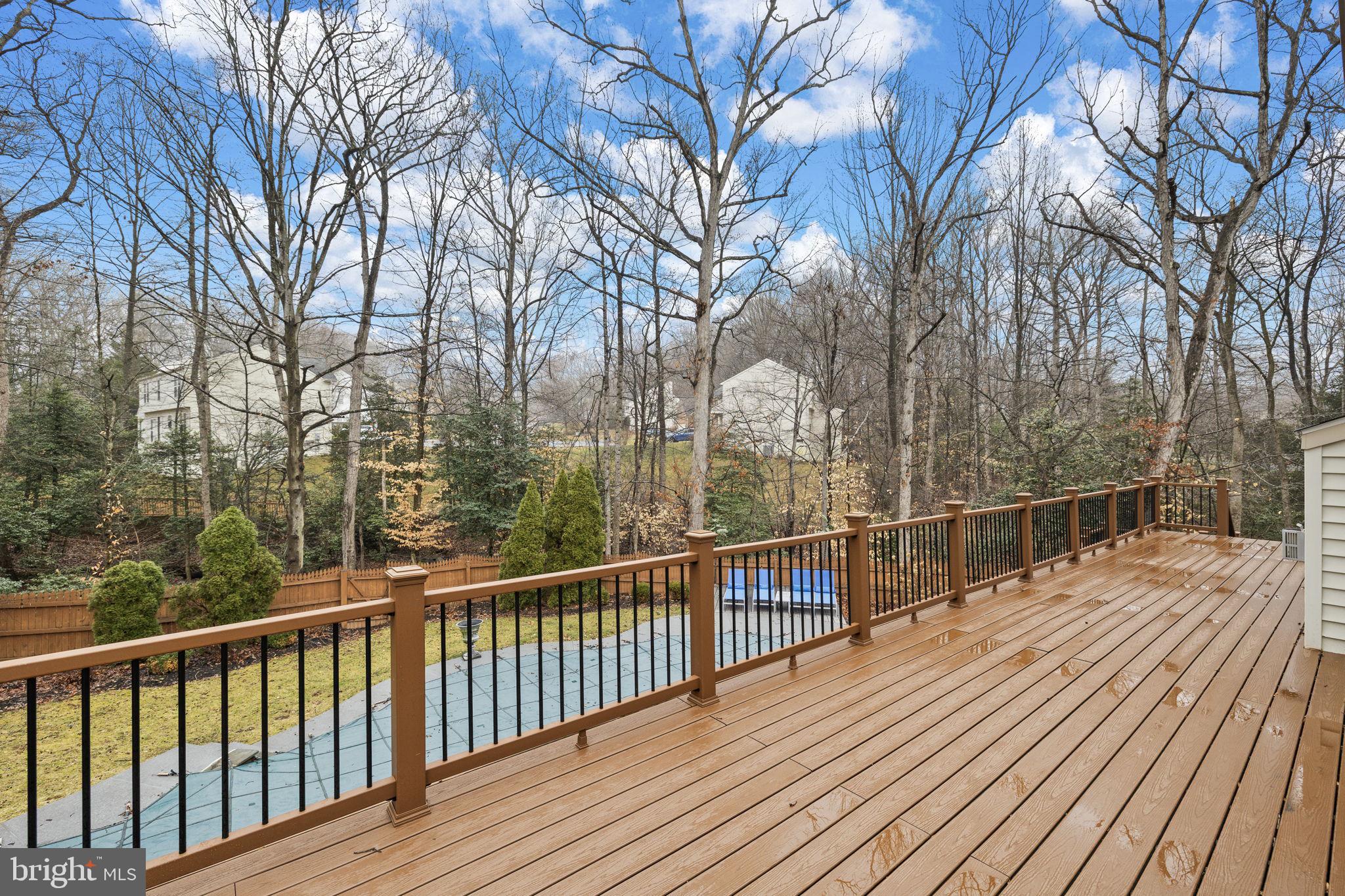 MEADOWBROOK WOODS - Residential