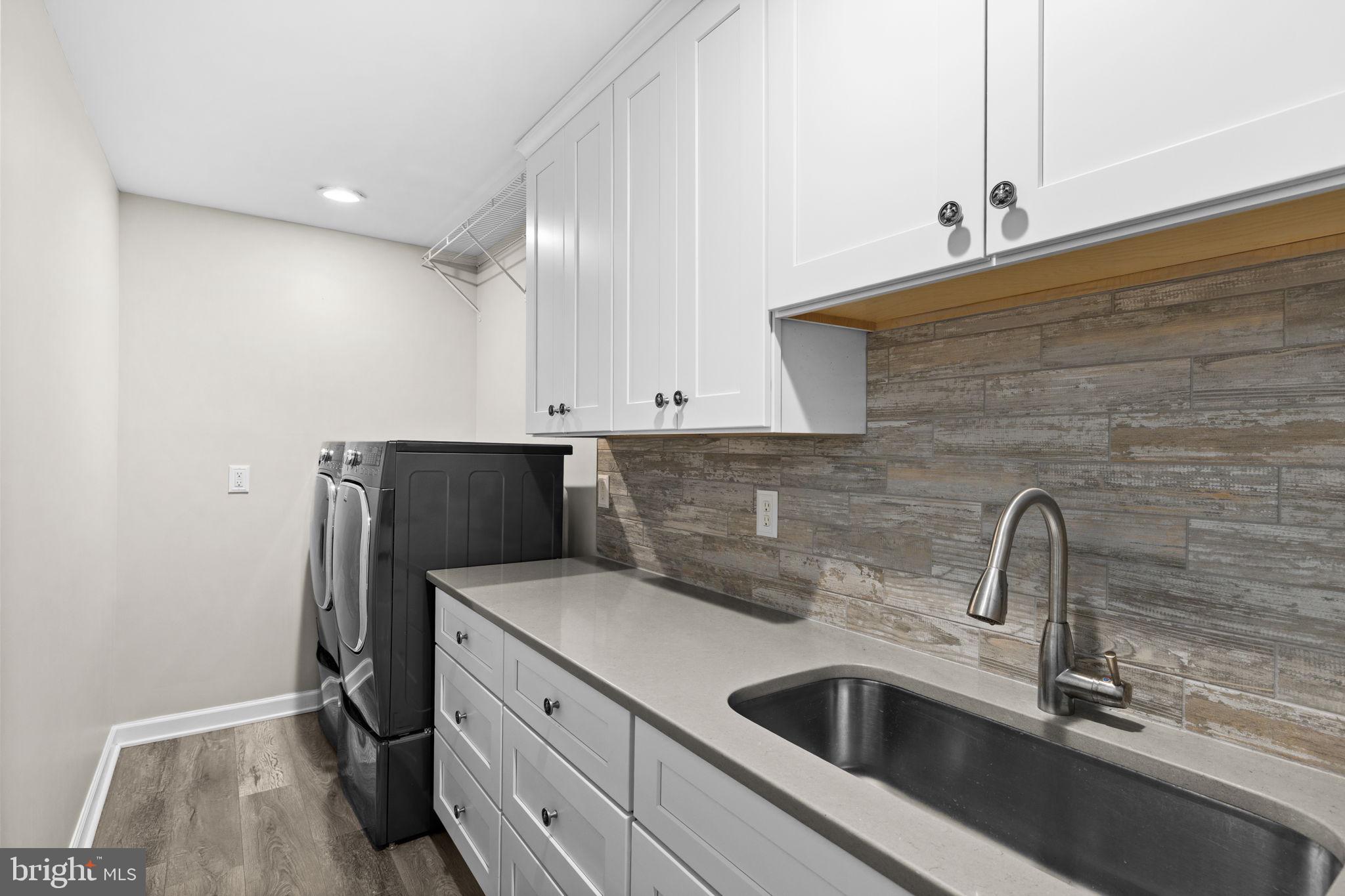 MEADOWBROOK WOODS - Residential