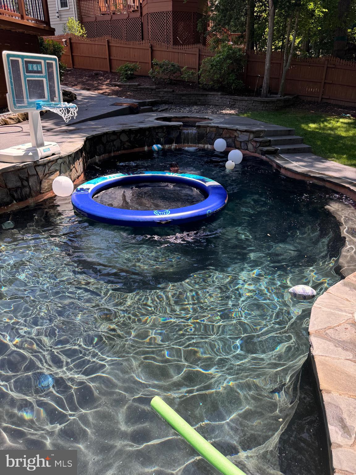 MEADOWBROOK WOODS - Residential