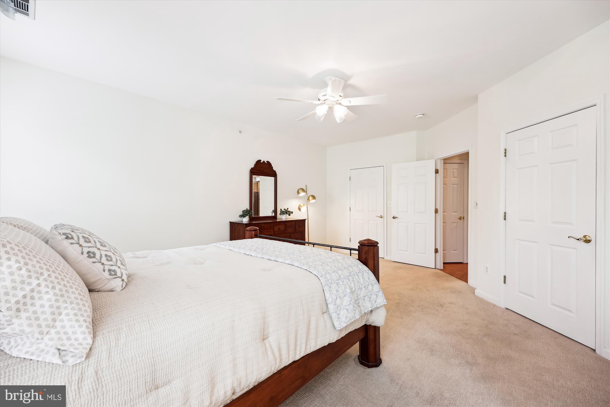 LAKELANDS RIDGE - Residential