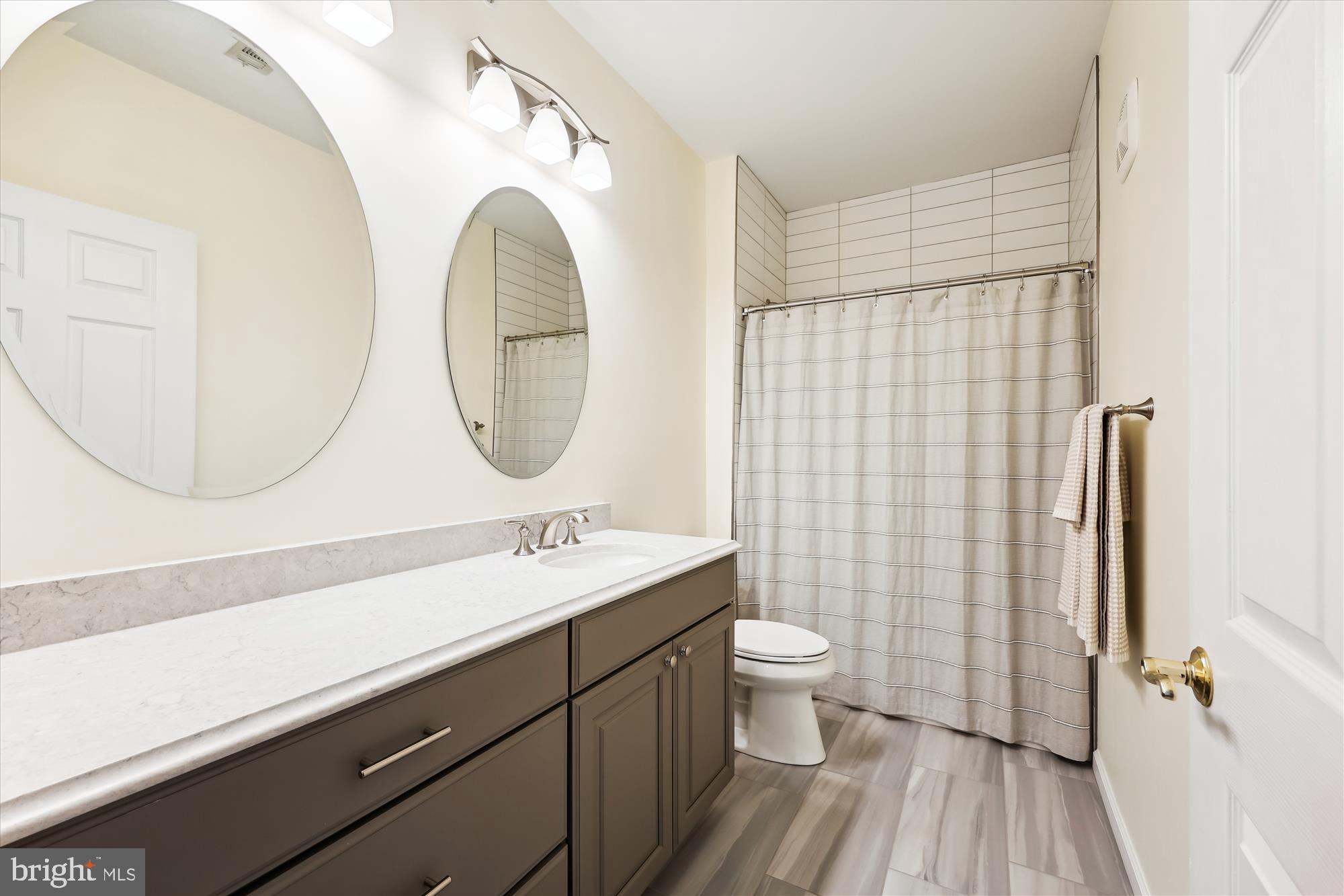 LAKELANDS RIDGE - Residential