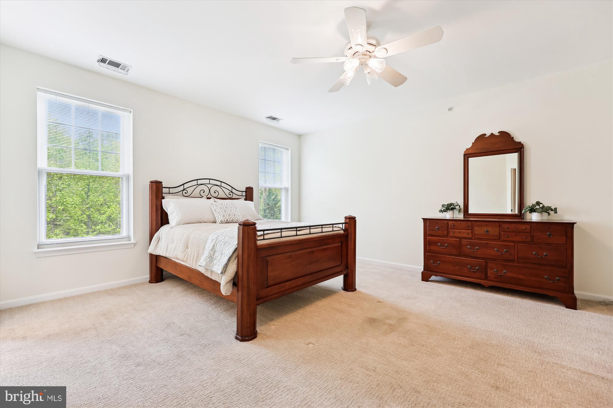 LAKELANDS RIDGE - Residential