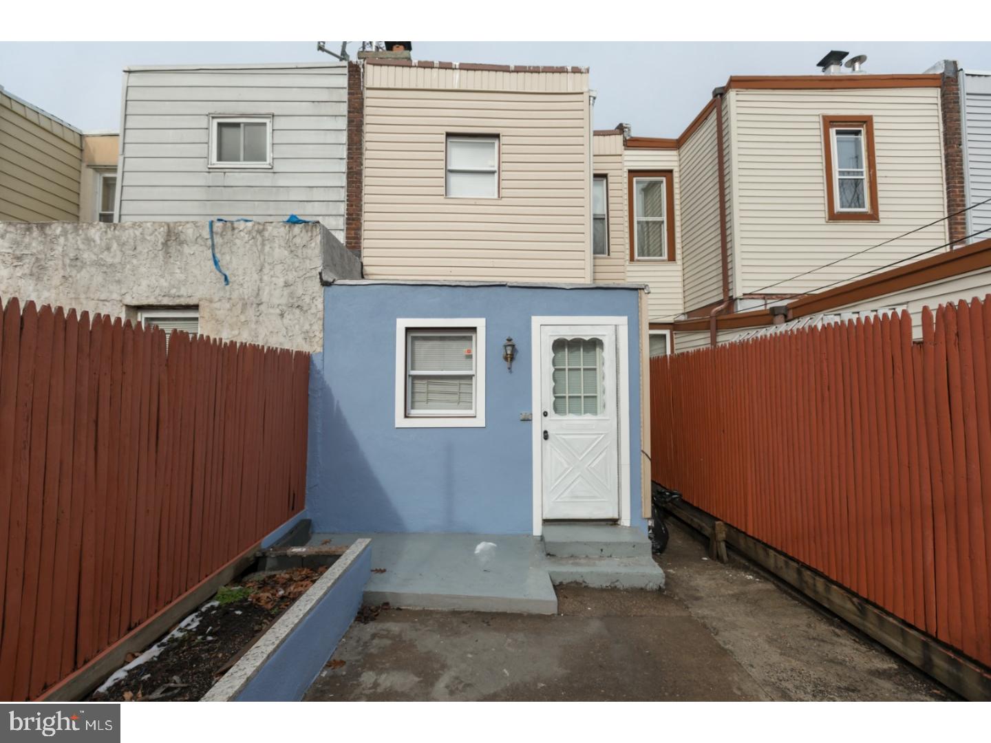 PORT RICHMOND - Residential Lease