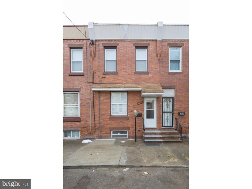 This beautiful 2 bedrooms 2 full baths with a large yard has been renovated with impeccable taste and style. Enter into an open concept floor plan with new floors throughout. Spacious and bright living room with ceiling fan and chandelier in the dining room. The kitchen is stunning with solid raised panel cabinetry, polished granite counters and perfectly paired bread-stick patterned subway tile back splash, under mount stainless sink with goose neck faucet, as well as a new appliance package. The rear yard can be accessed through the kitchen and is the perfect set up for grilling and gardening as well as outdoor entertainment. The basement is pristine and partially finished with laundry and a custom tile full bath with standing stall shower. The 2nd floor has a guest room and a master bedroom with built in office nook. We love the upper-level bath which boasts of custom tile, has a clean classic modern look and is a perfect size. Crown molding, radiator heat, gas cooking, and in move in condition. Walk score raves of a 93 Walker's Paradise! We welcome your visit today!