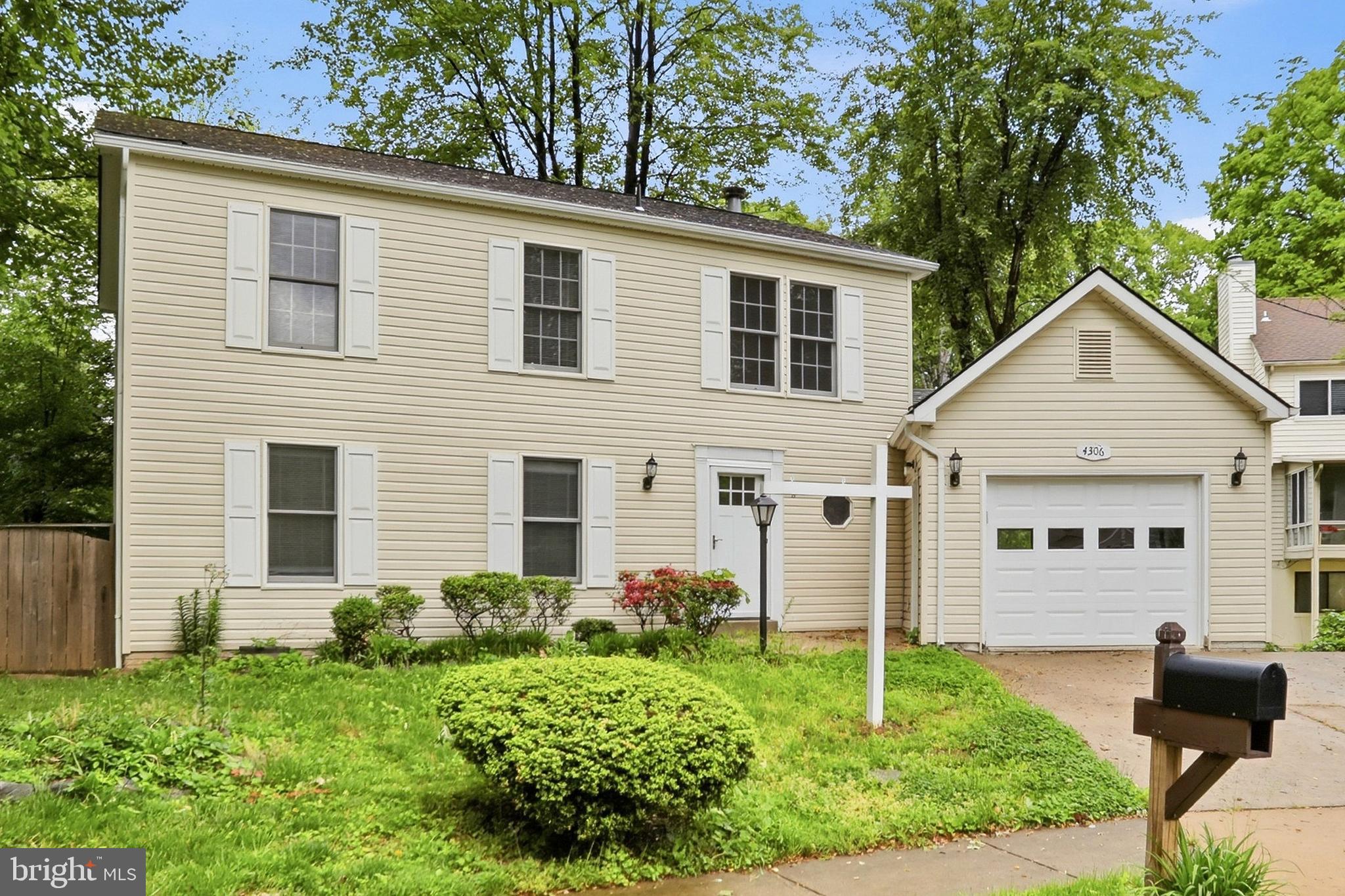 4306 CANDLESTICK COURT