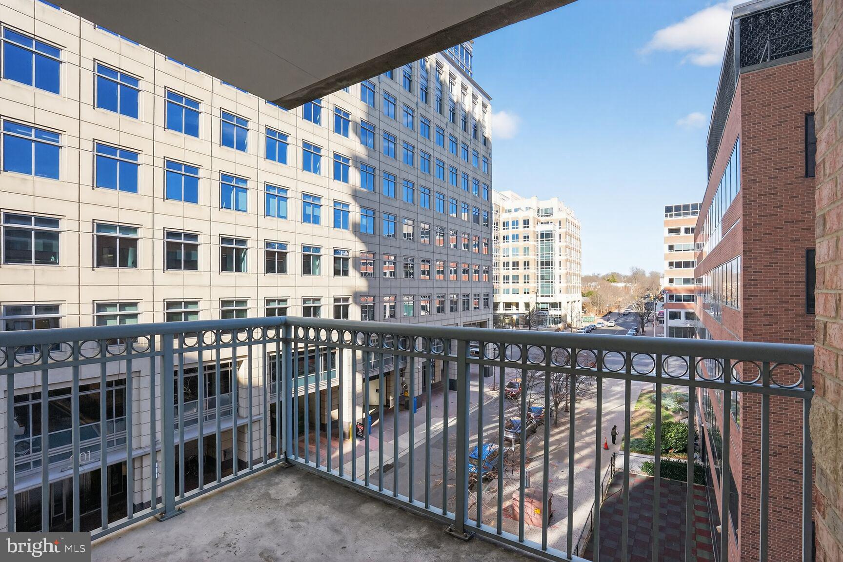 CONTINENTAL - Residential