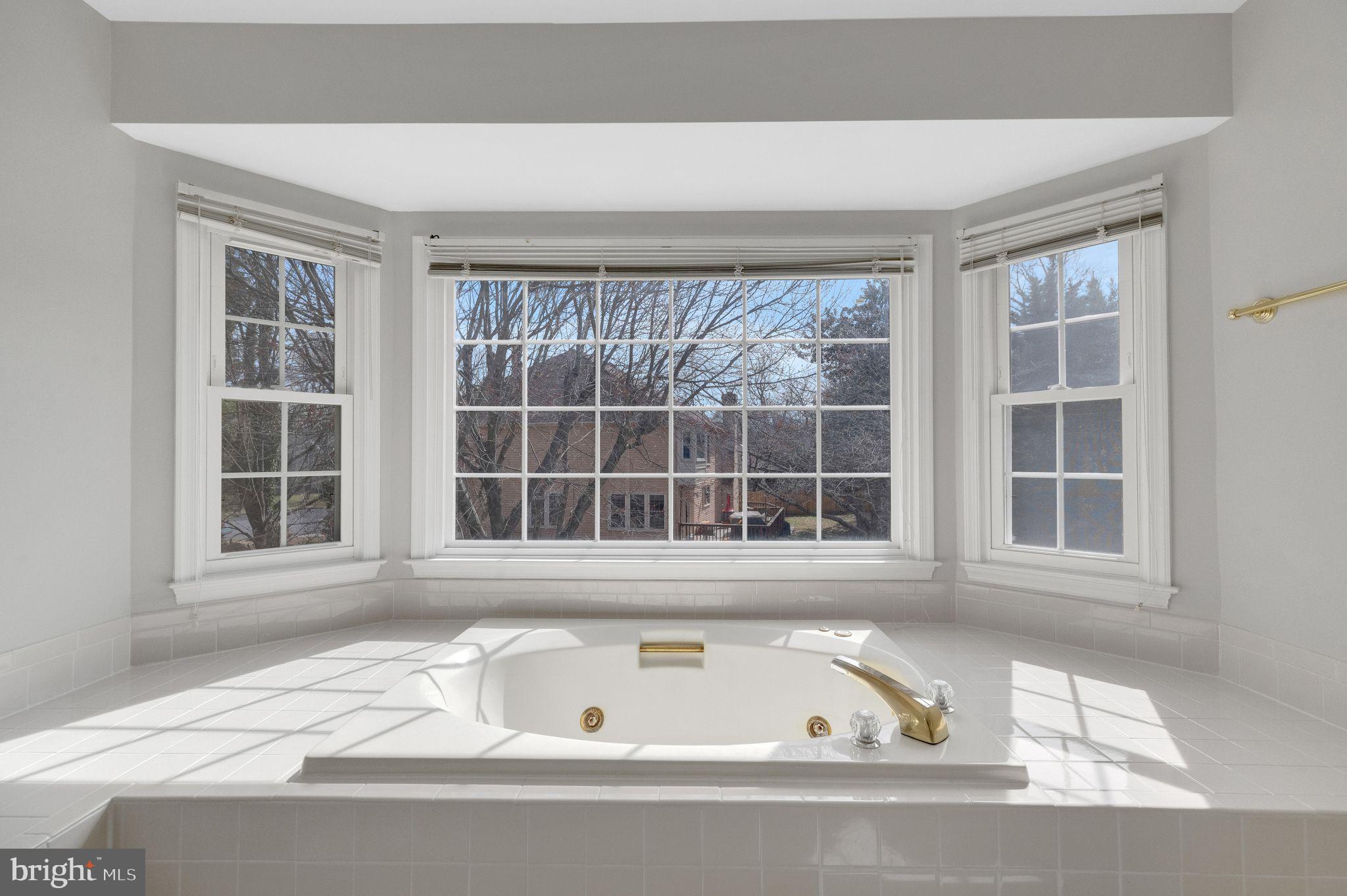 WEST END MANOR - Residential