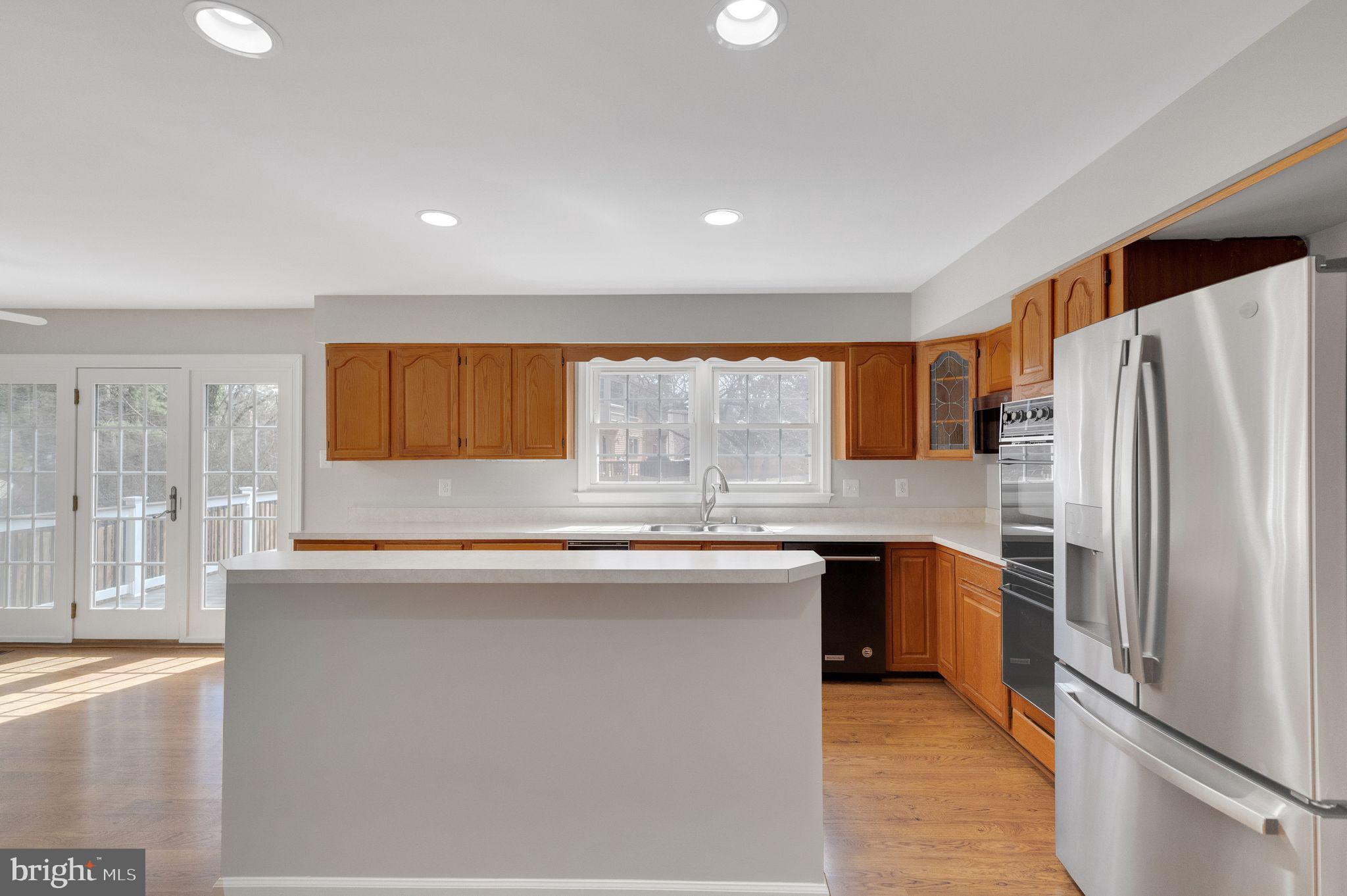 WEST END MANOR - Residential