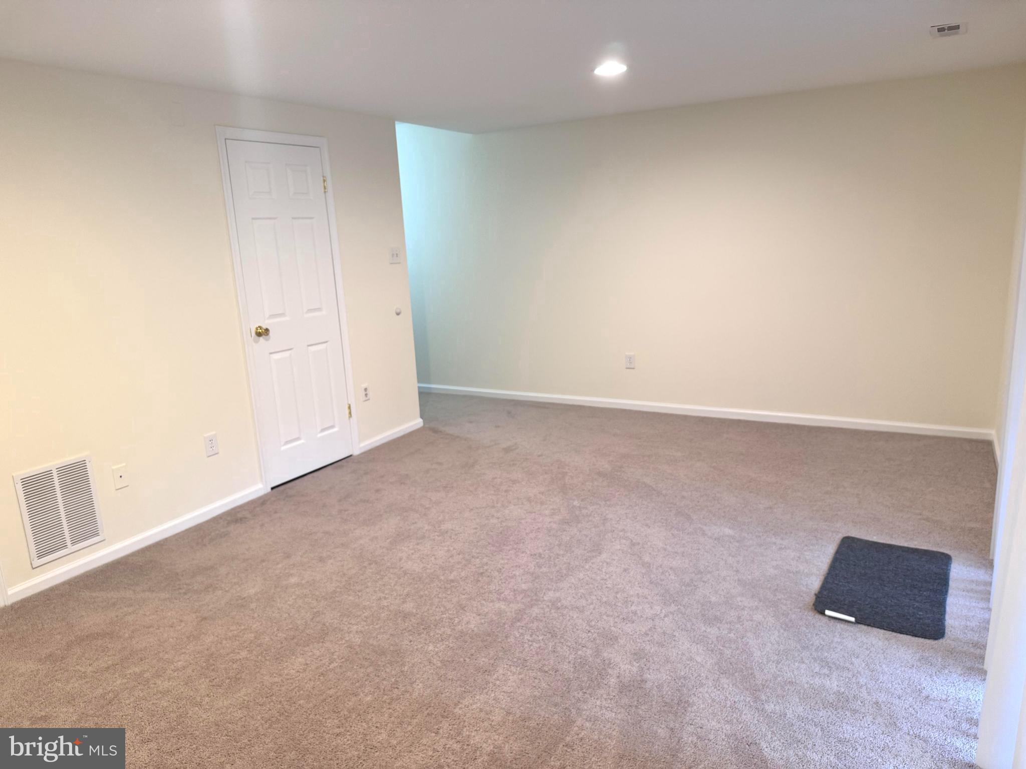 PINEY ORCHARD - Residential Lease