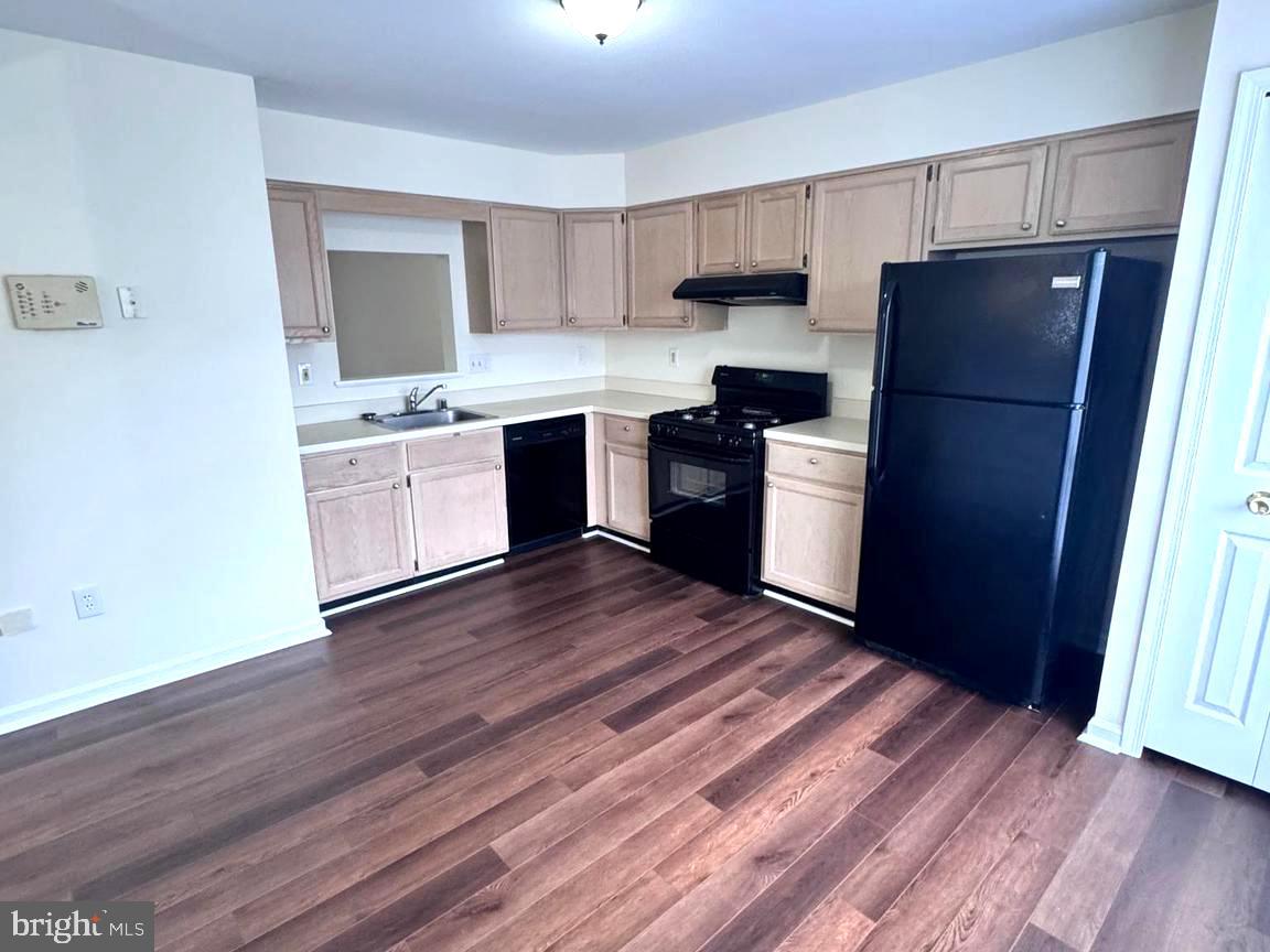 PINEY ORCHARD - Residential Lease