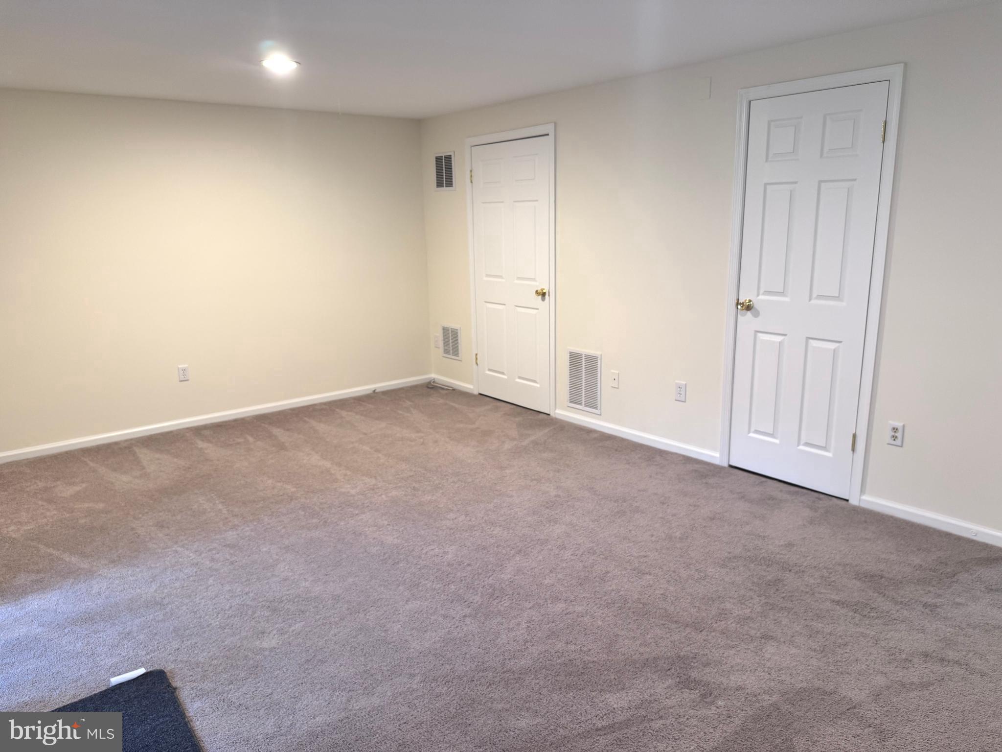 PINEY ORCHARD - Residential Lease