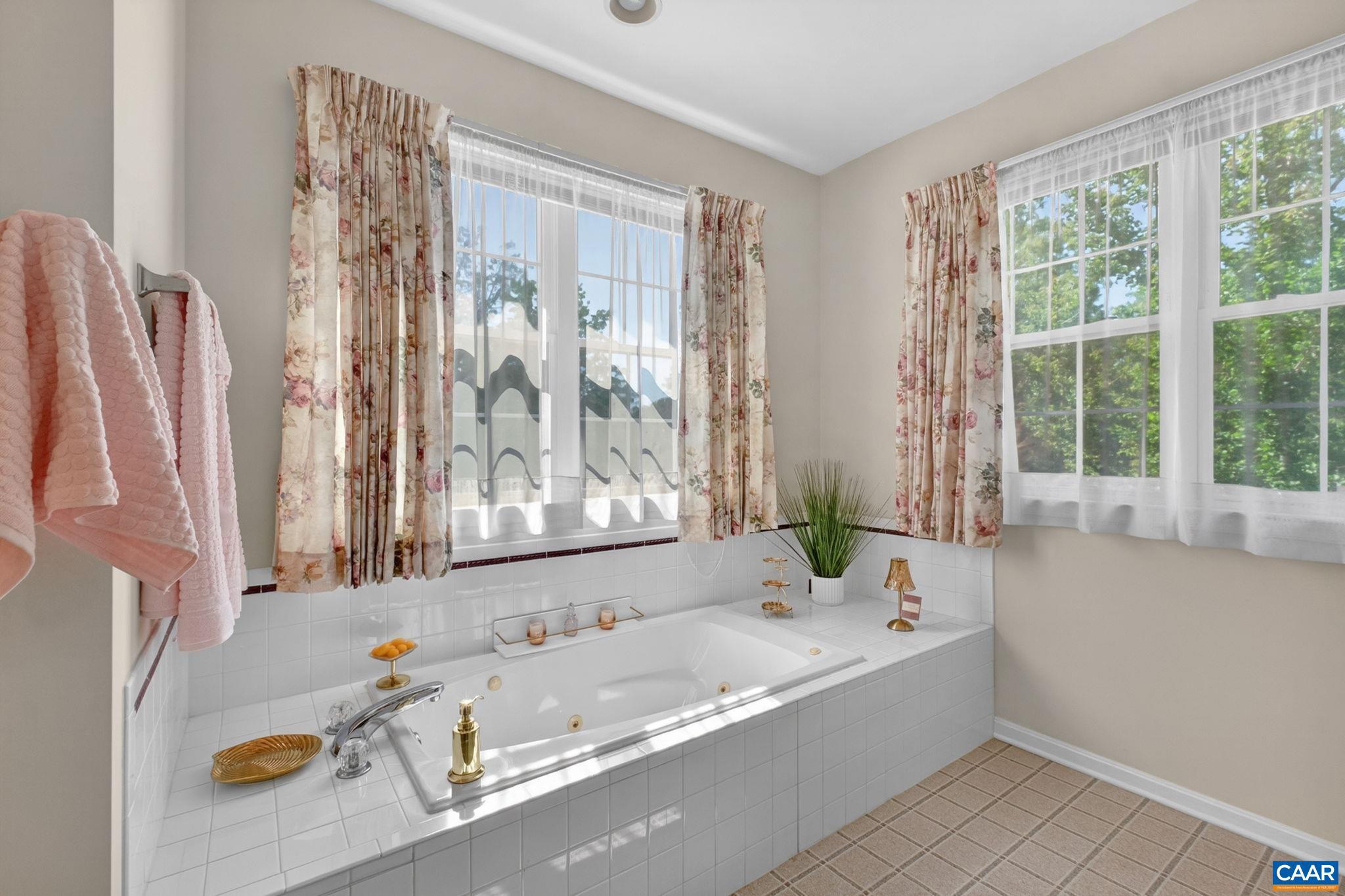 KESWICK GLEN - Residential