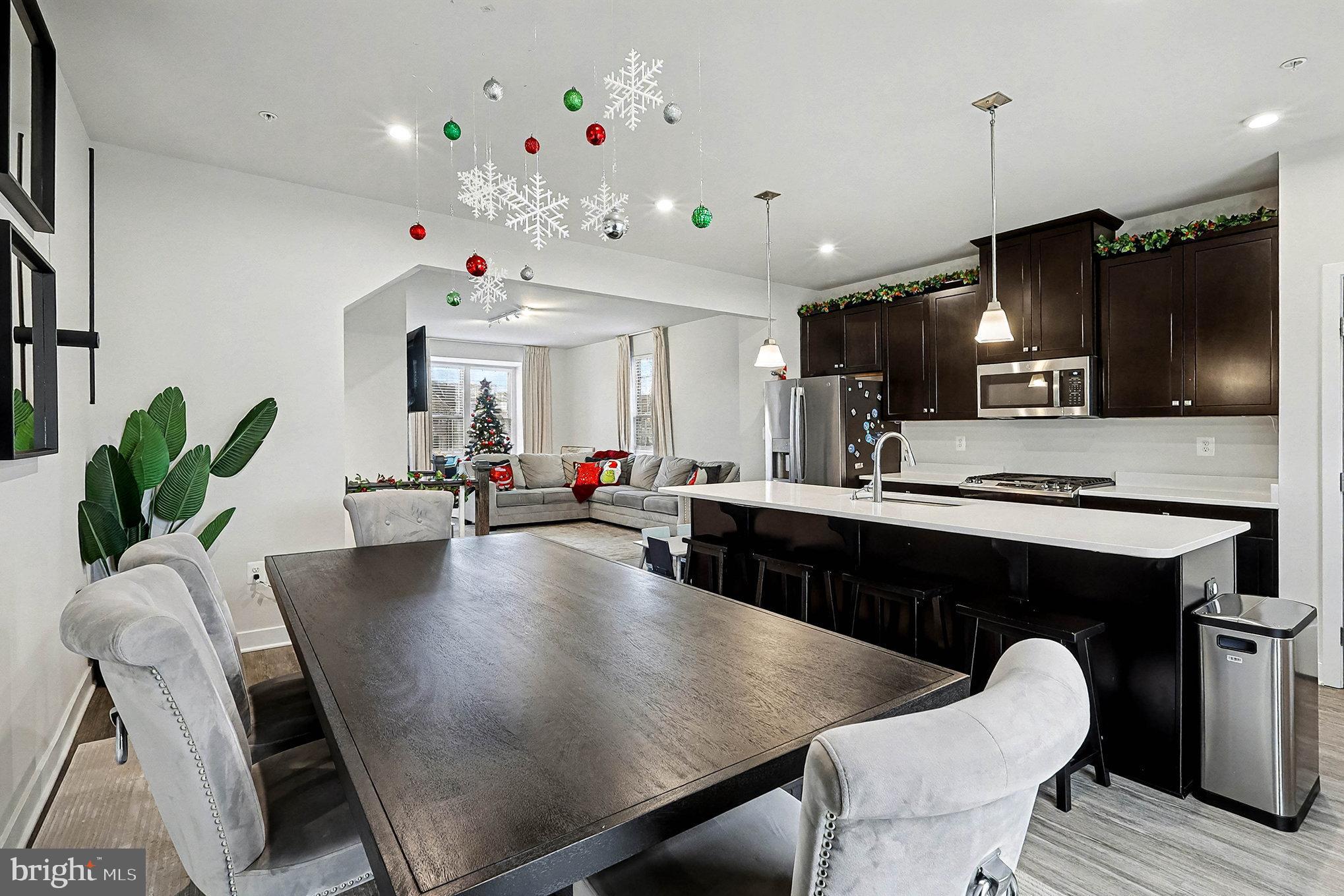 TIMOTHY BRANCH TOWNS - Residential Lease