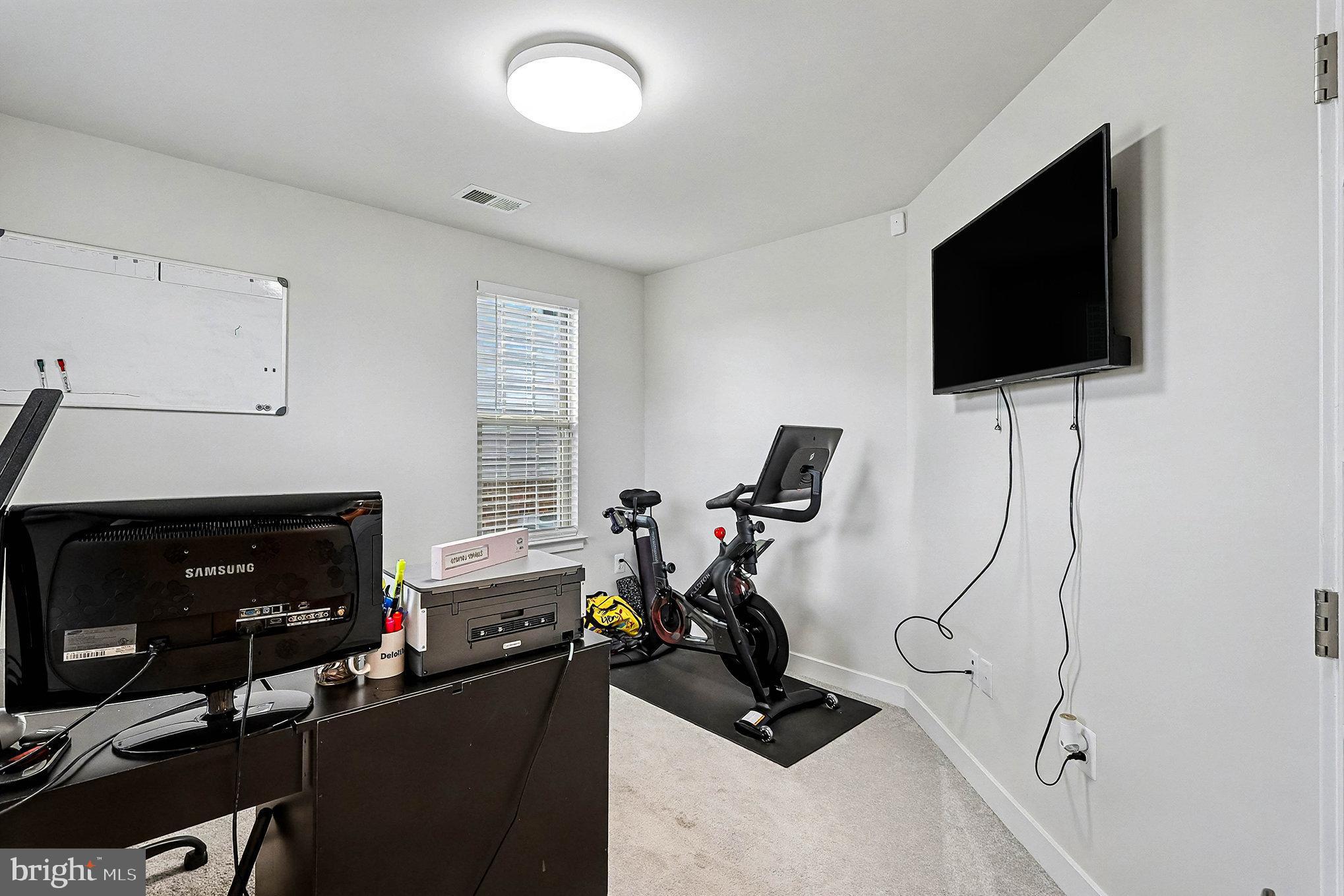 TIMOTHY BRANCH TOWNS - Residential Lease