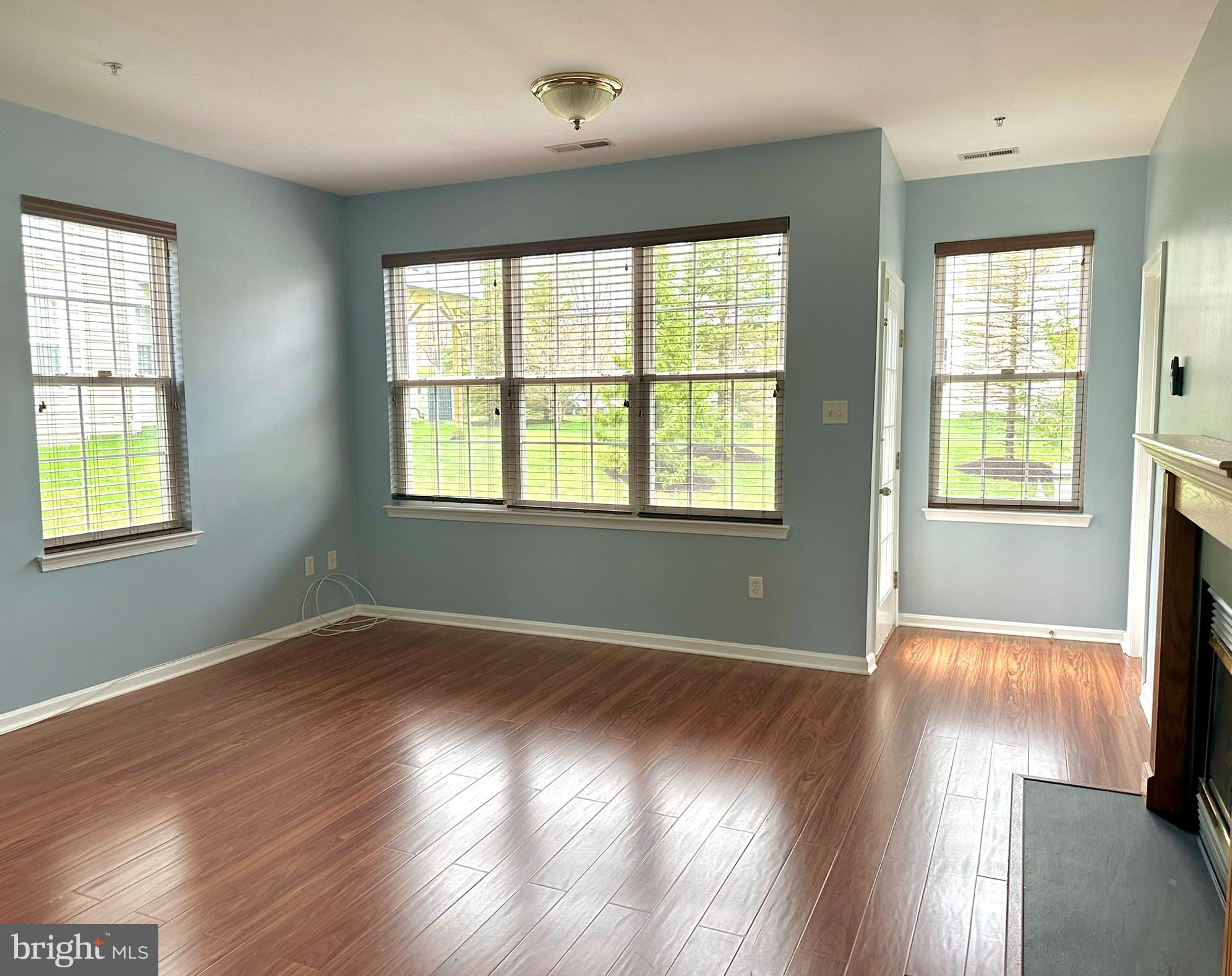 EMERSON - Residential