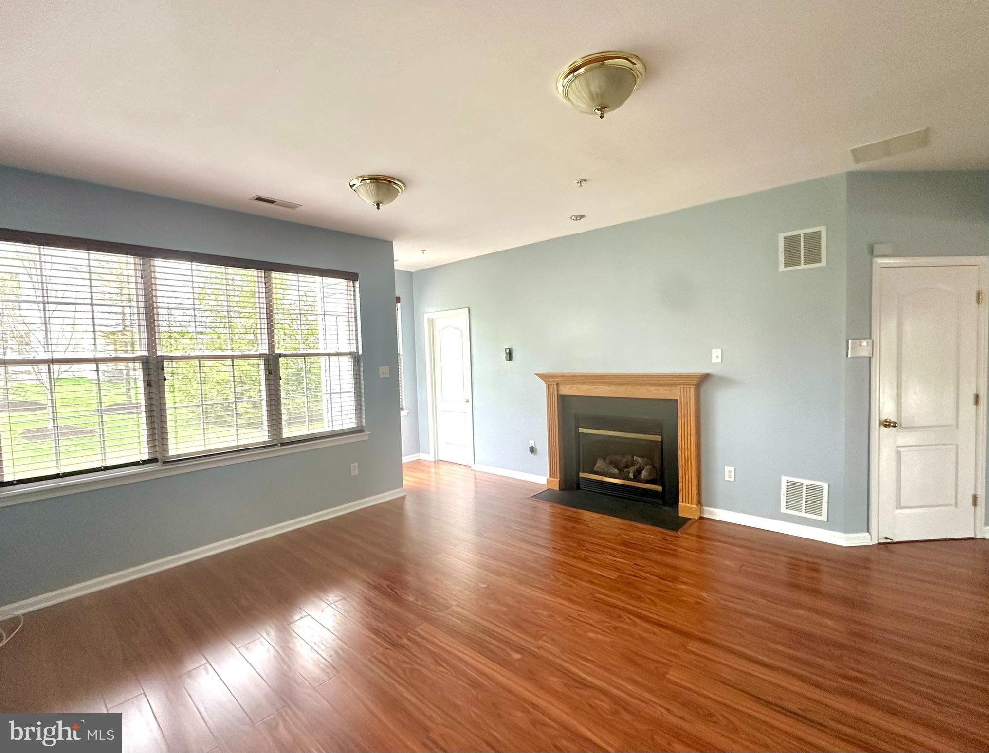 EMERSON - Residential